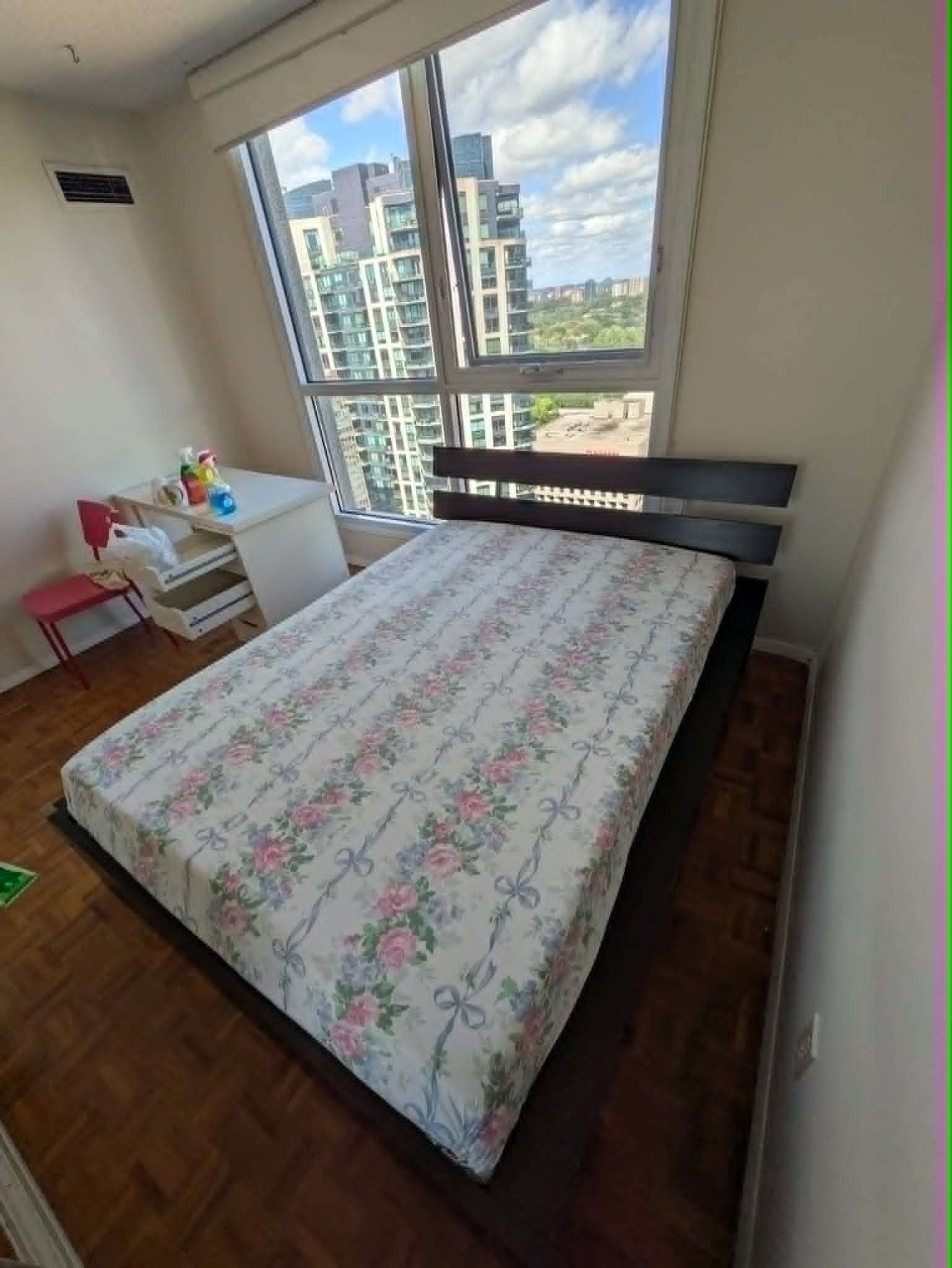Bedframe + mattress - photo 2