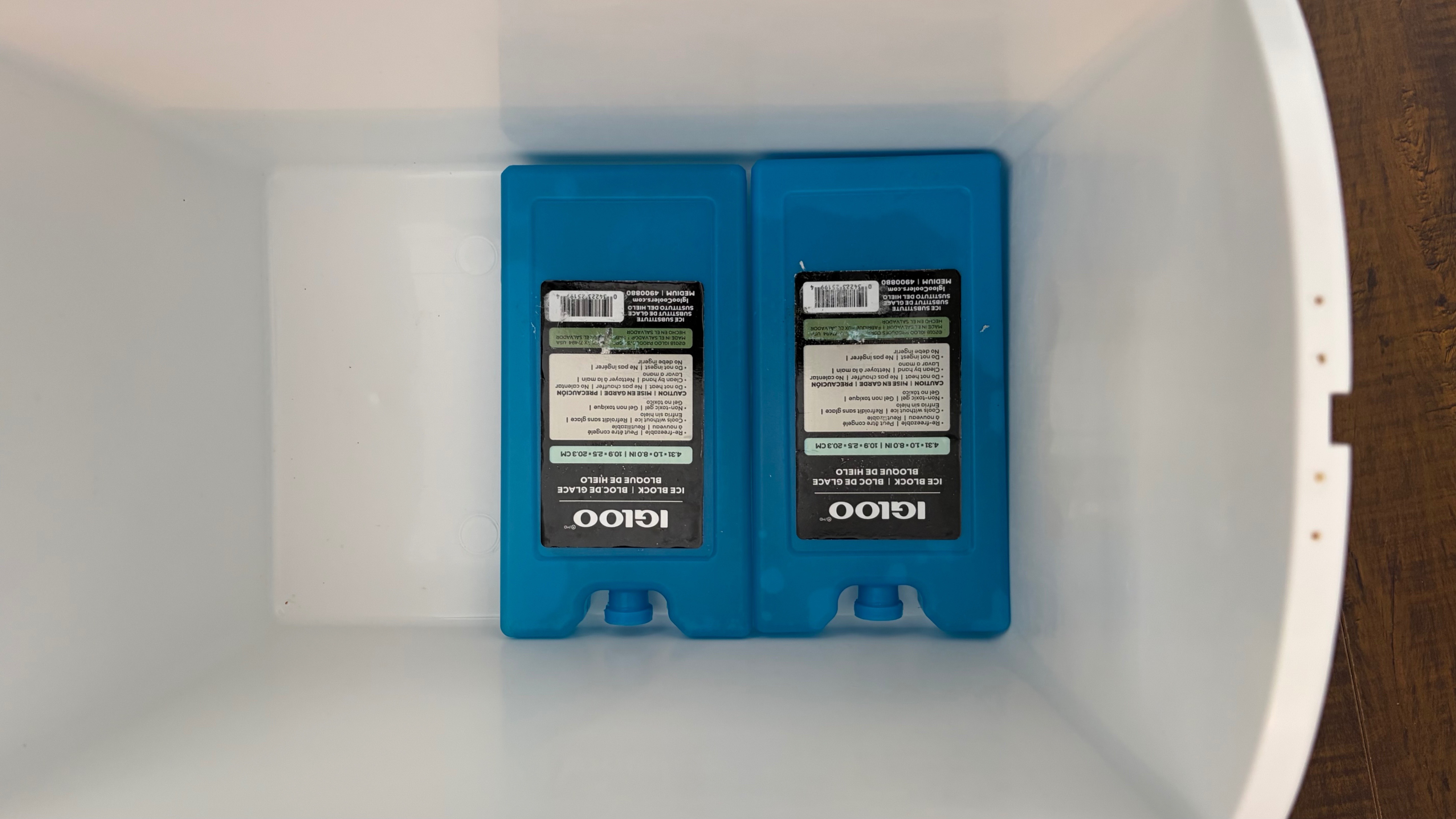 Igloo Playmate Cooler with Ice Packs - photo 4