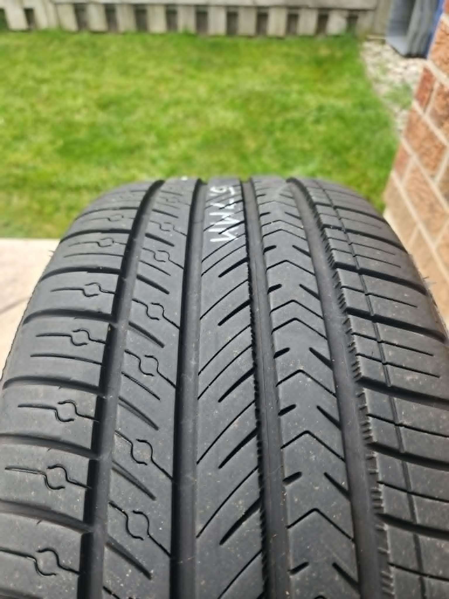 Set of 4 Michelin Tires and Rims - photo 4