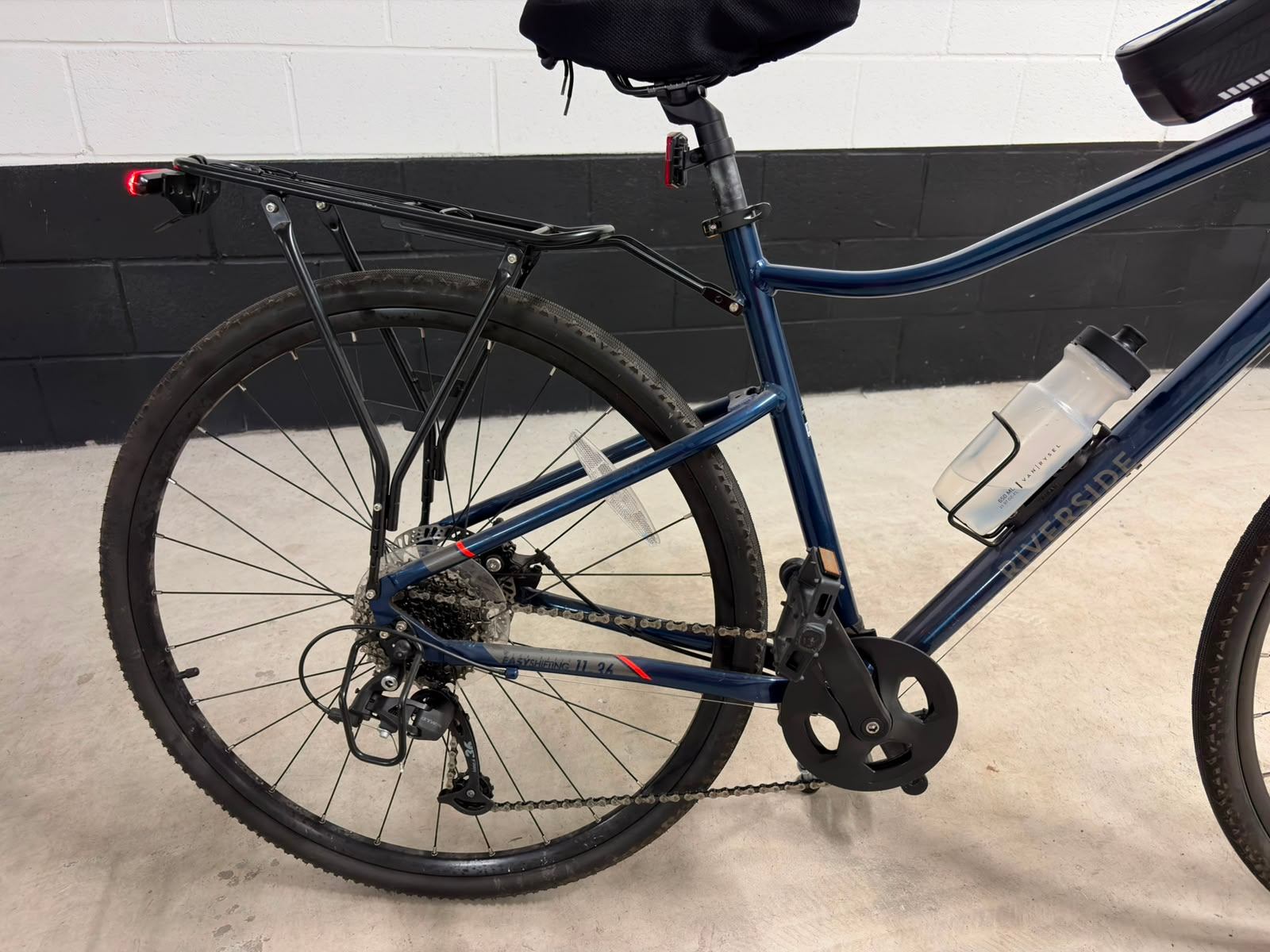 Hybrid 9-speed Bike - photo 3