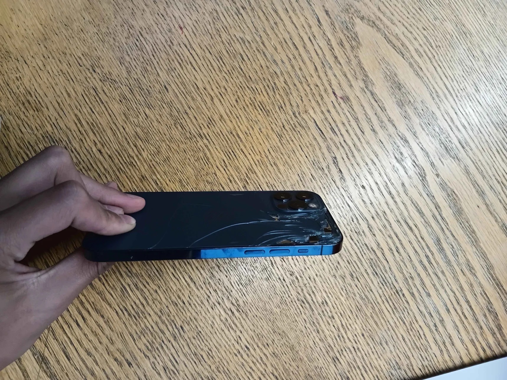 iPhone 12 Pro - Cracked Back - For Parts - photo 2