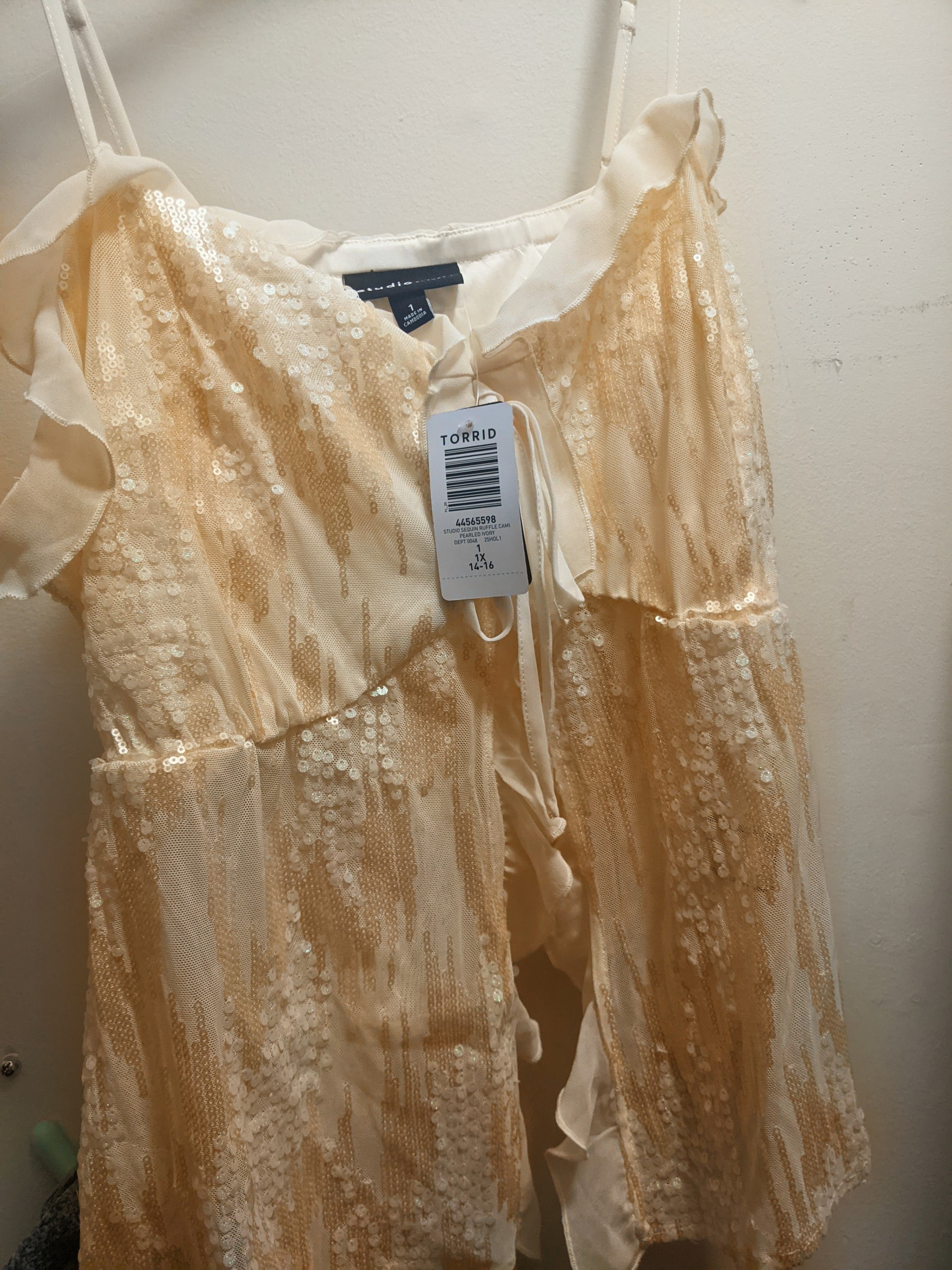 Brand New Torrid Studio Sequin Ruffle Cami — Size 1 - photo 2