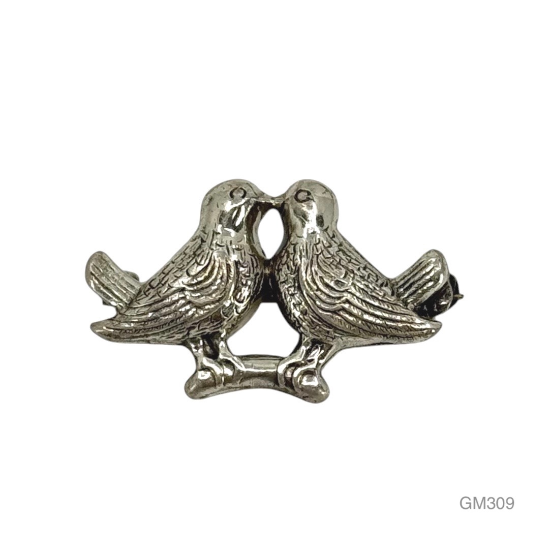 Vintage Sterling silver dove bird brooch - GM309