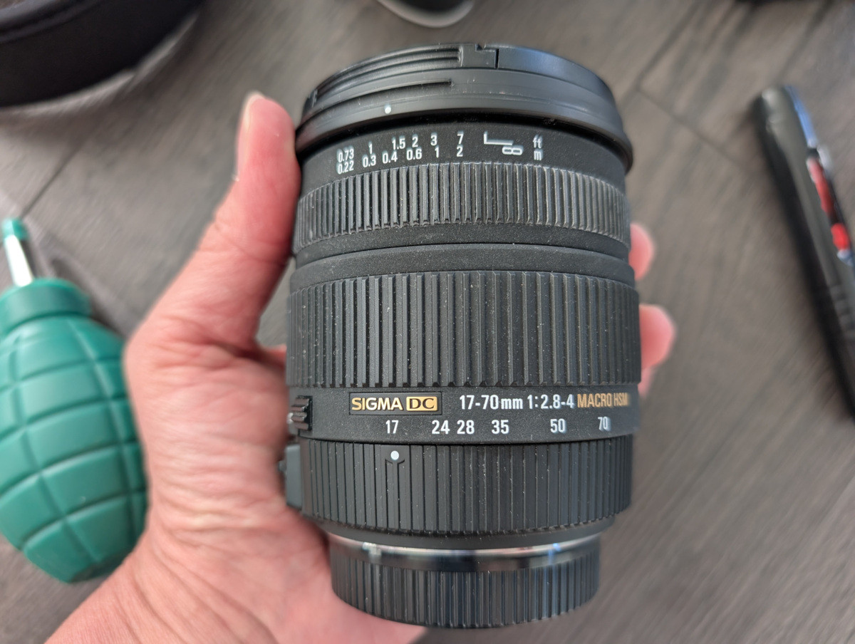 Pentax K-50 with strap, Sigma lens, kit, O-GPS1 astrotracer - photo 5