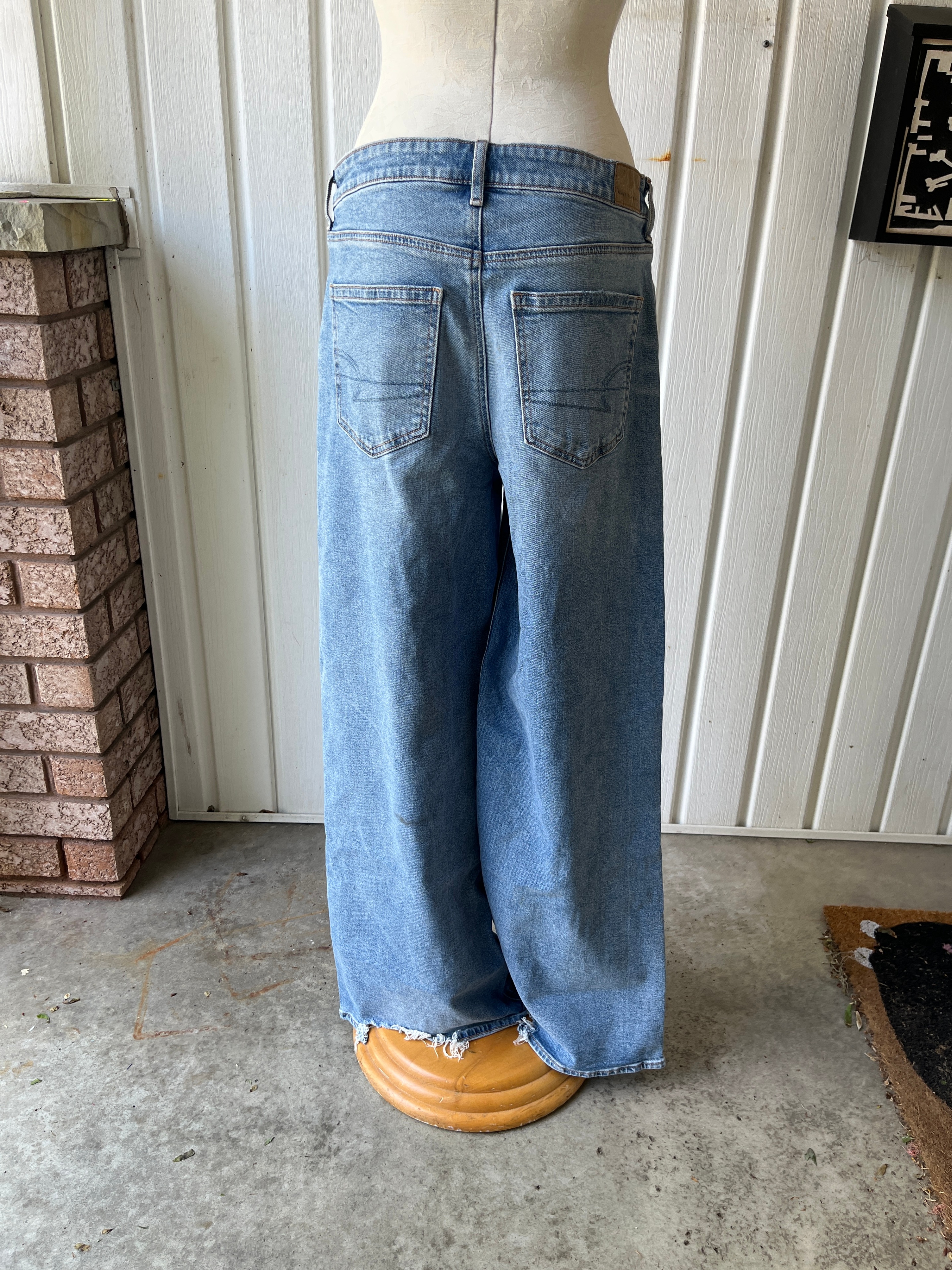 American Eagle Ultra High-Waisted Wide Leg Jeans - photo 2
