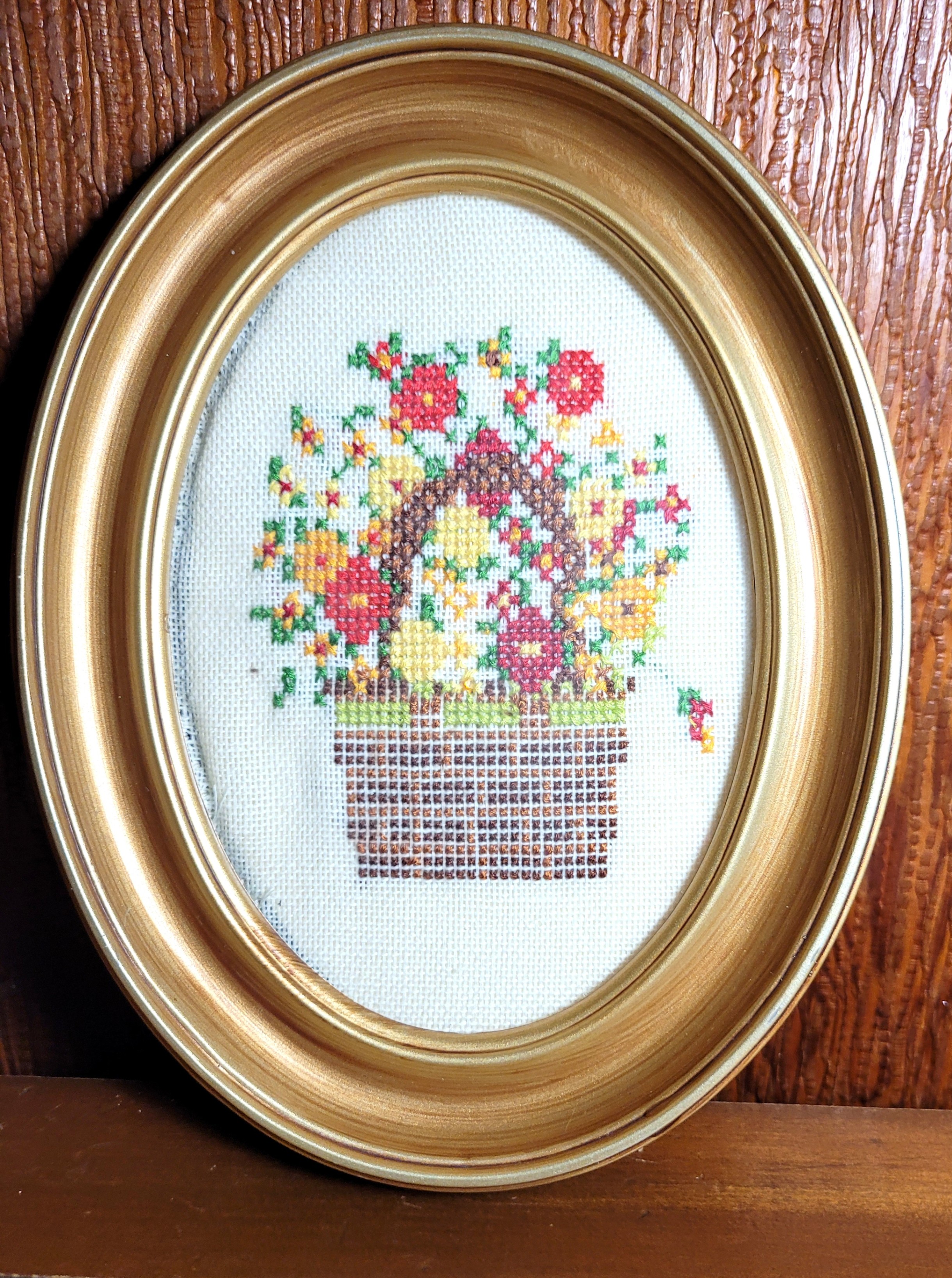 1978 Casita Cathy Needlecraft Framed Floral Needlepoint Oval - photo 2