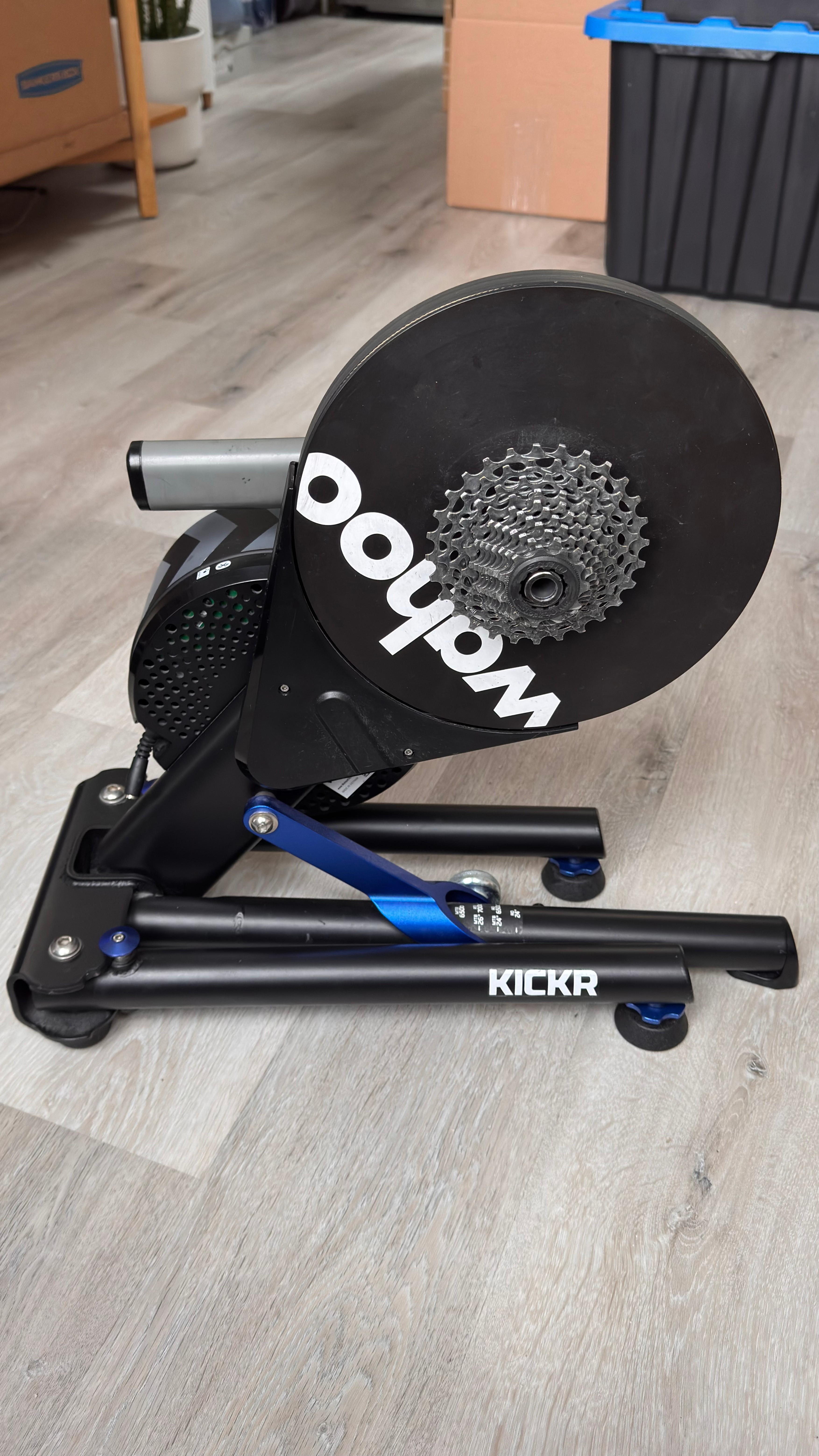 Wahoo KICKR V4 Smart Trainer - photo 4