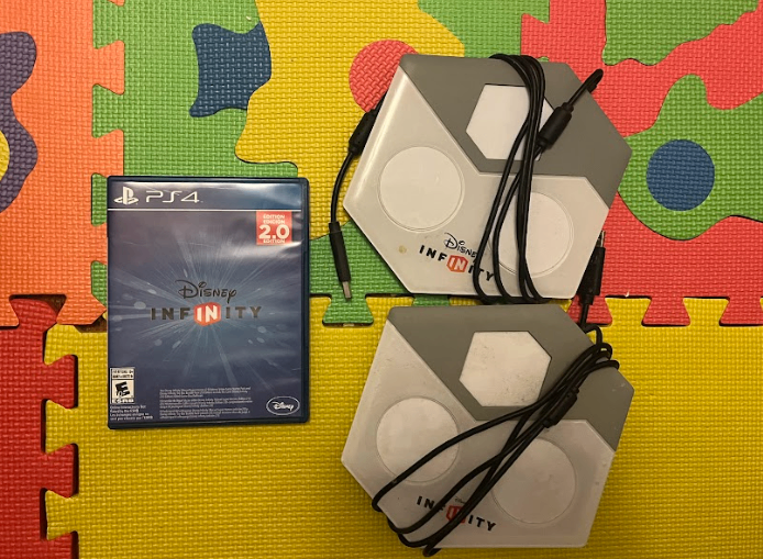 Disney Infinity PS4 Game and Figures
