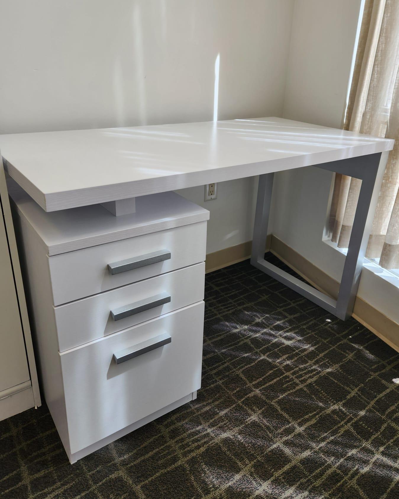 Reversible White Modern Desk with 3 Drawers