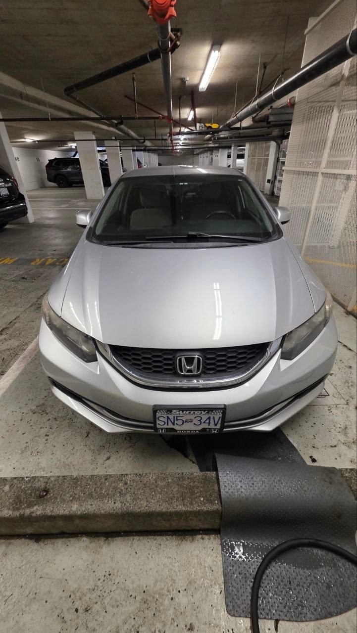 2013 Honda civic lx (Clean title, 2nd owner, 151K km)