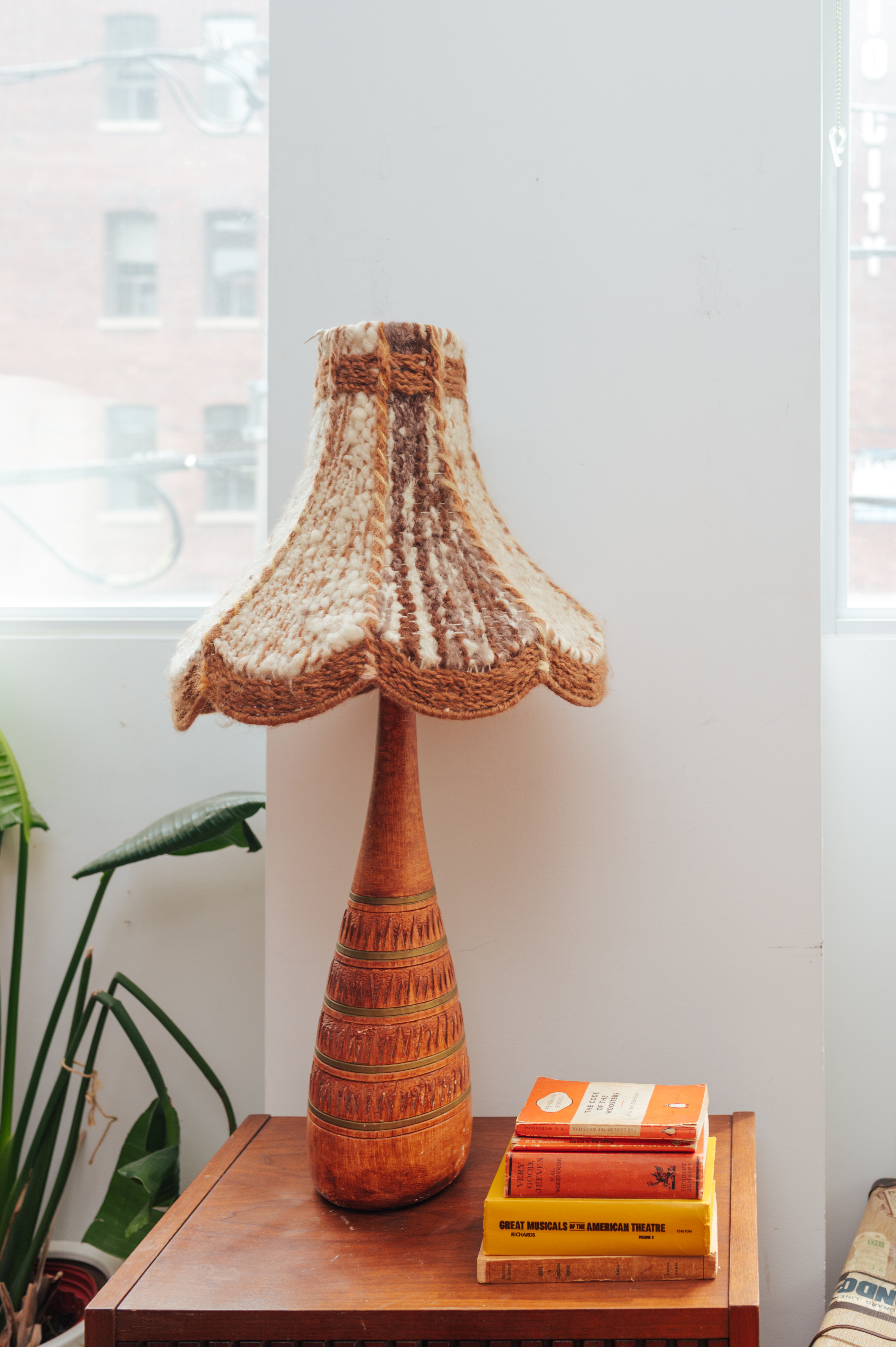 1970s Faux Bois Ceramic Table Lamp with Hand-Knit Shade - photo 5