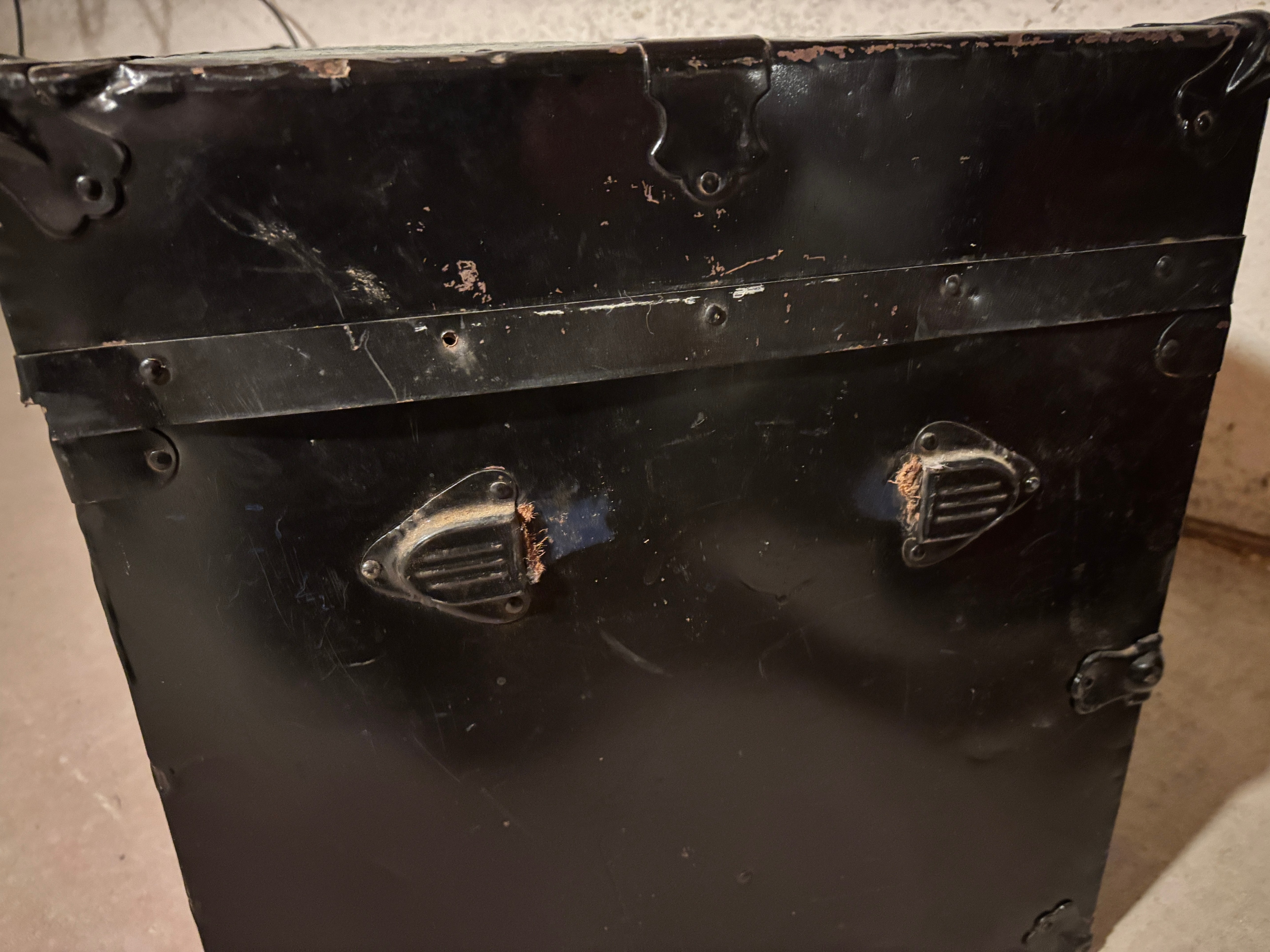 Vintage Retro Turquoise Trunk - photo 4