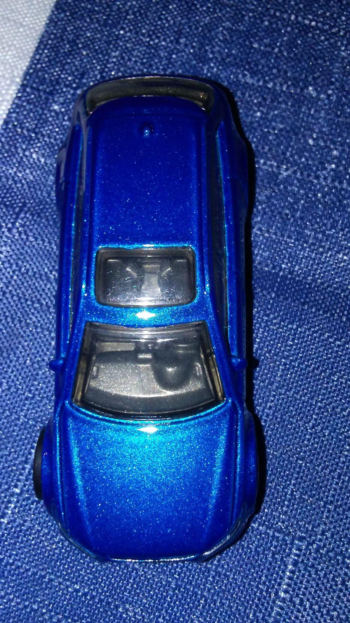 Hot Wheels 2017 Audi RS6 Avant Toy Car Blue