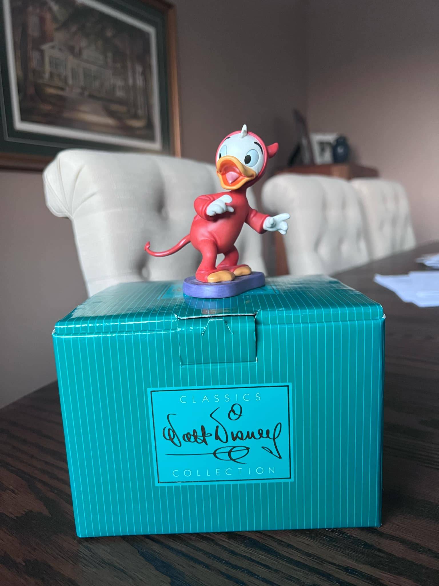 Disney's Trick or Treat Nephew Ducks WDCC Figurines - photo 4
