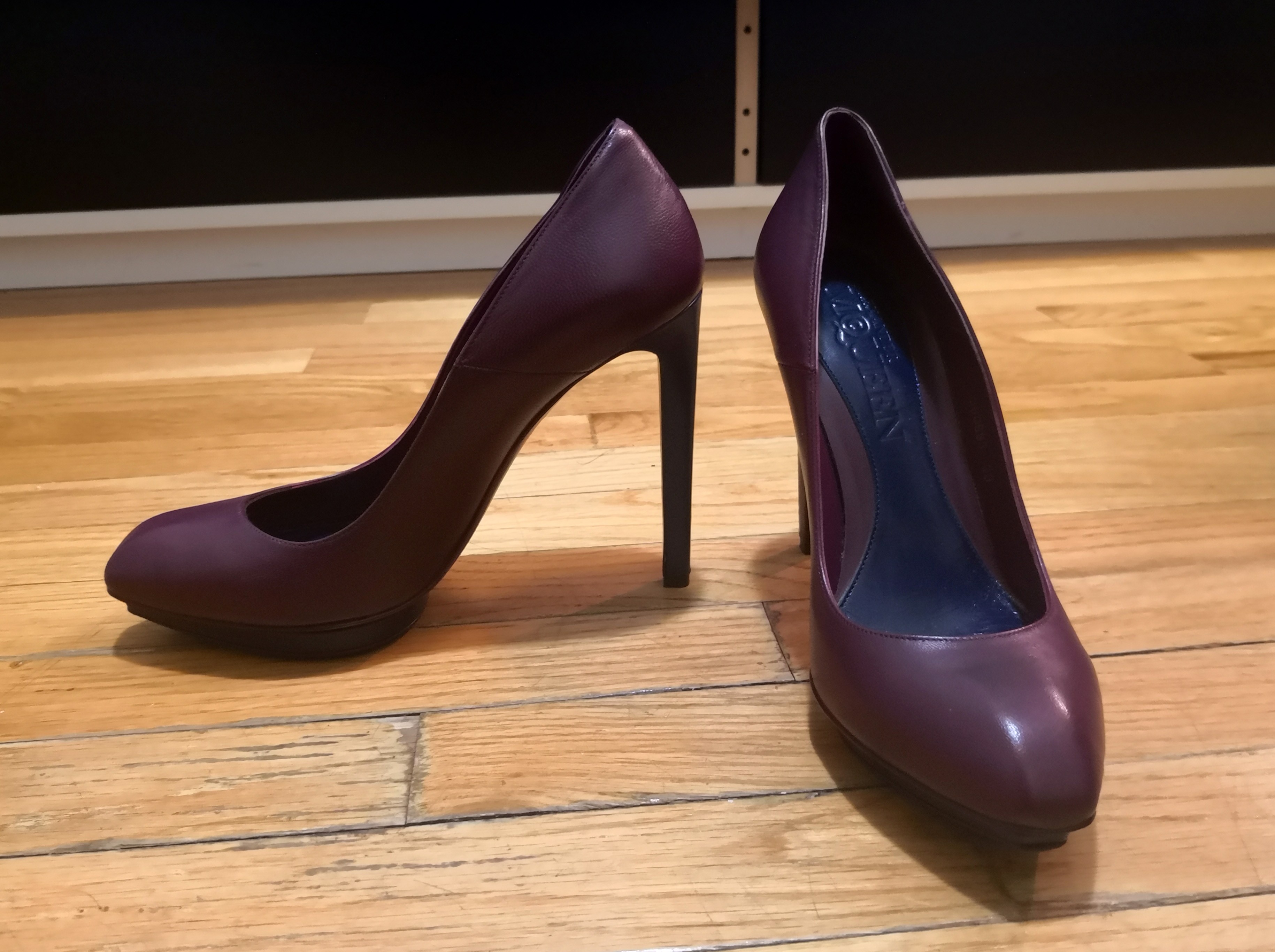 BRAND NEW McQueen Pumps, size 9