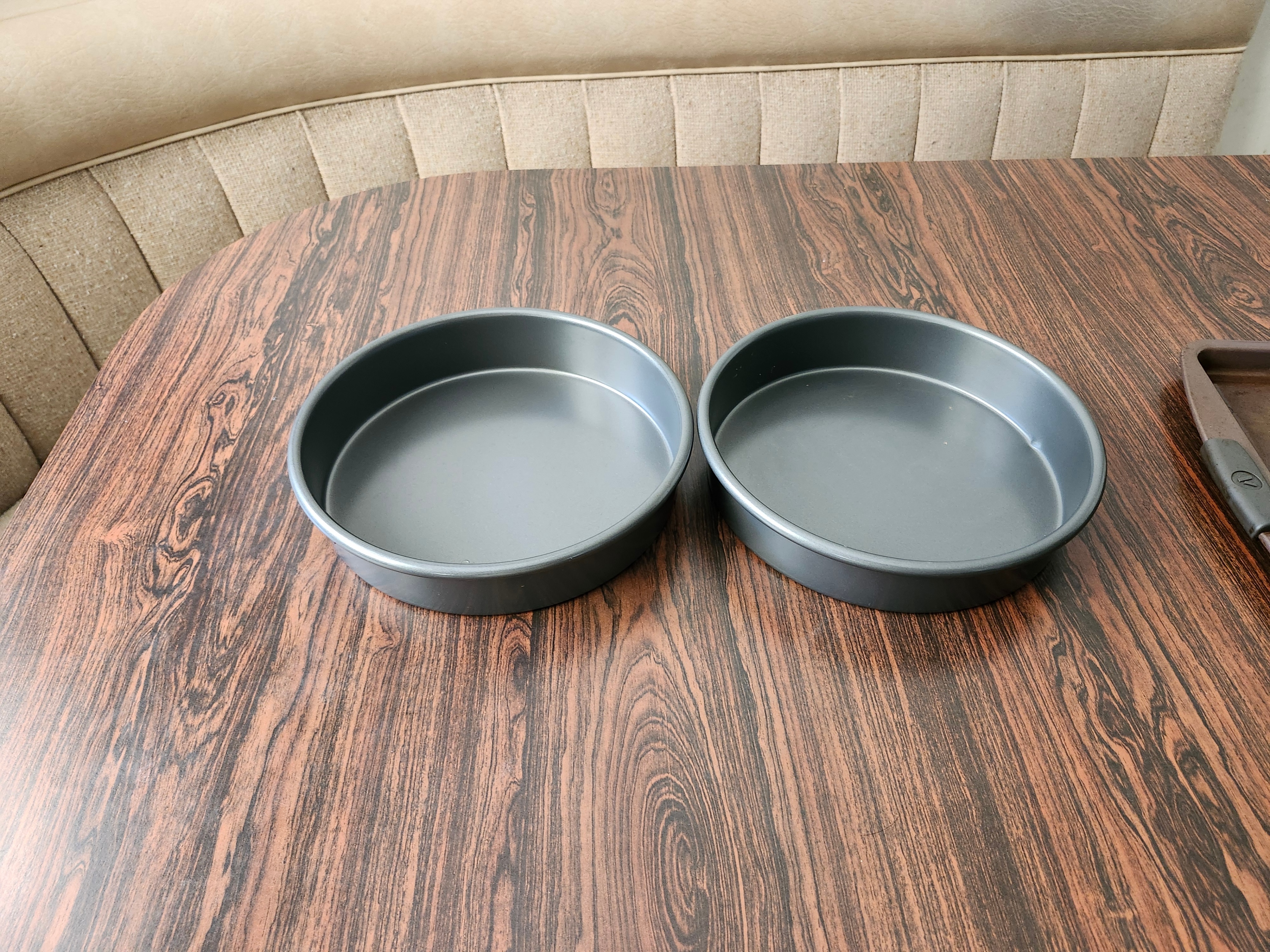 Round Baking Pan Set – 2 Pcs