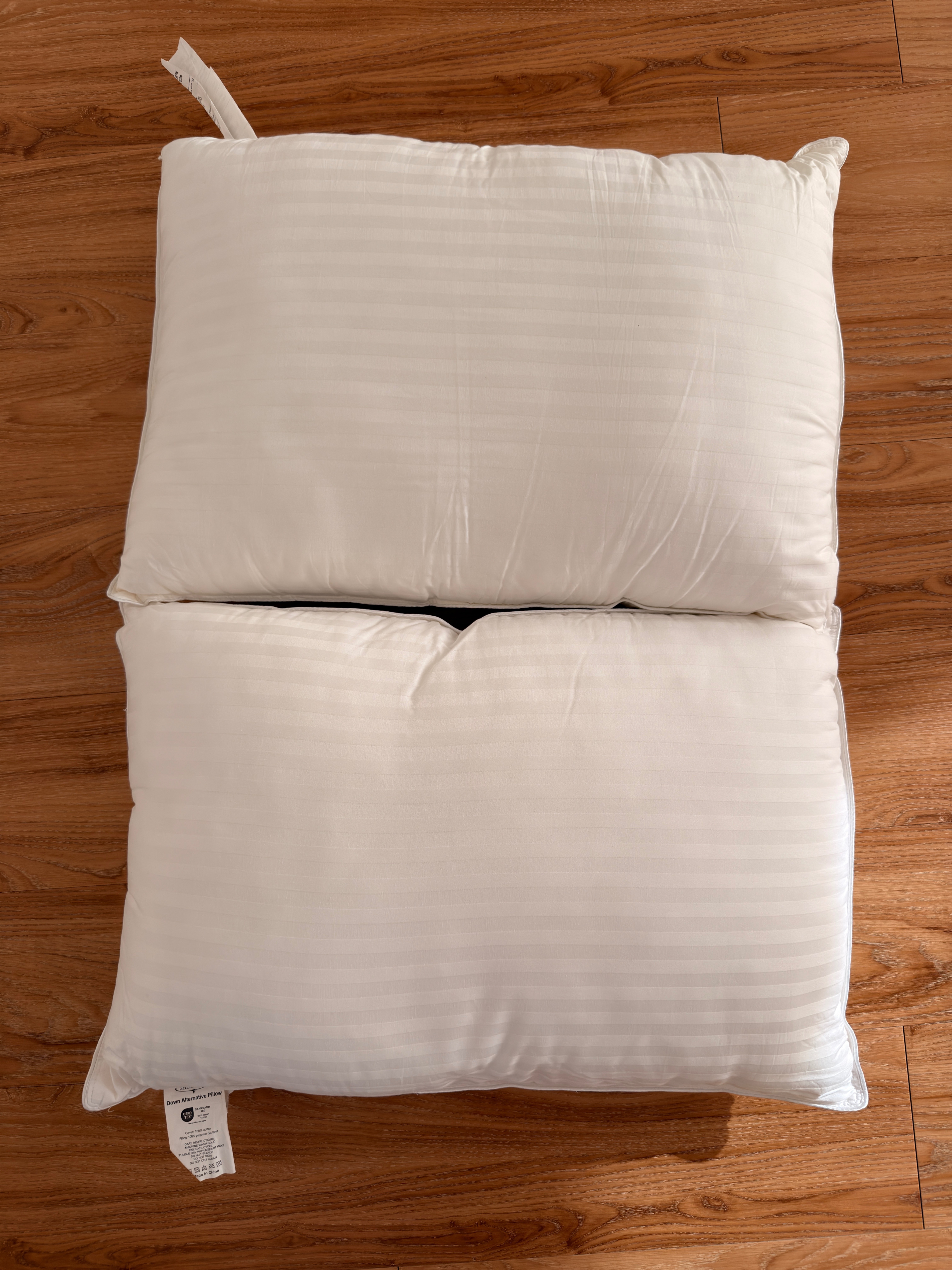 Queen size pillows 2 pack - photo 2