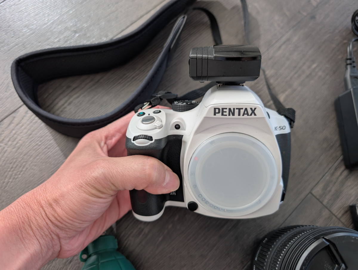 Pentax K-50 with strap, Sigma lens, kit, O-GPS1 astrotracer - photo 4