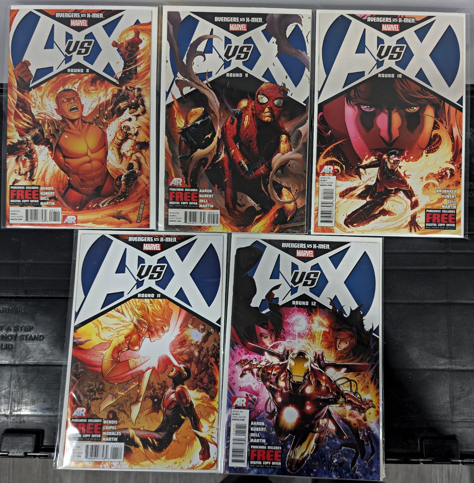 A vs X Comic book set "0" to "12" - photo 2
