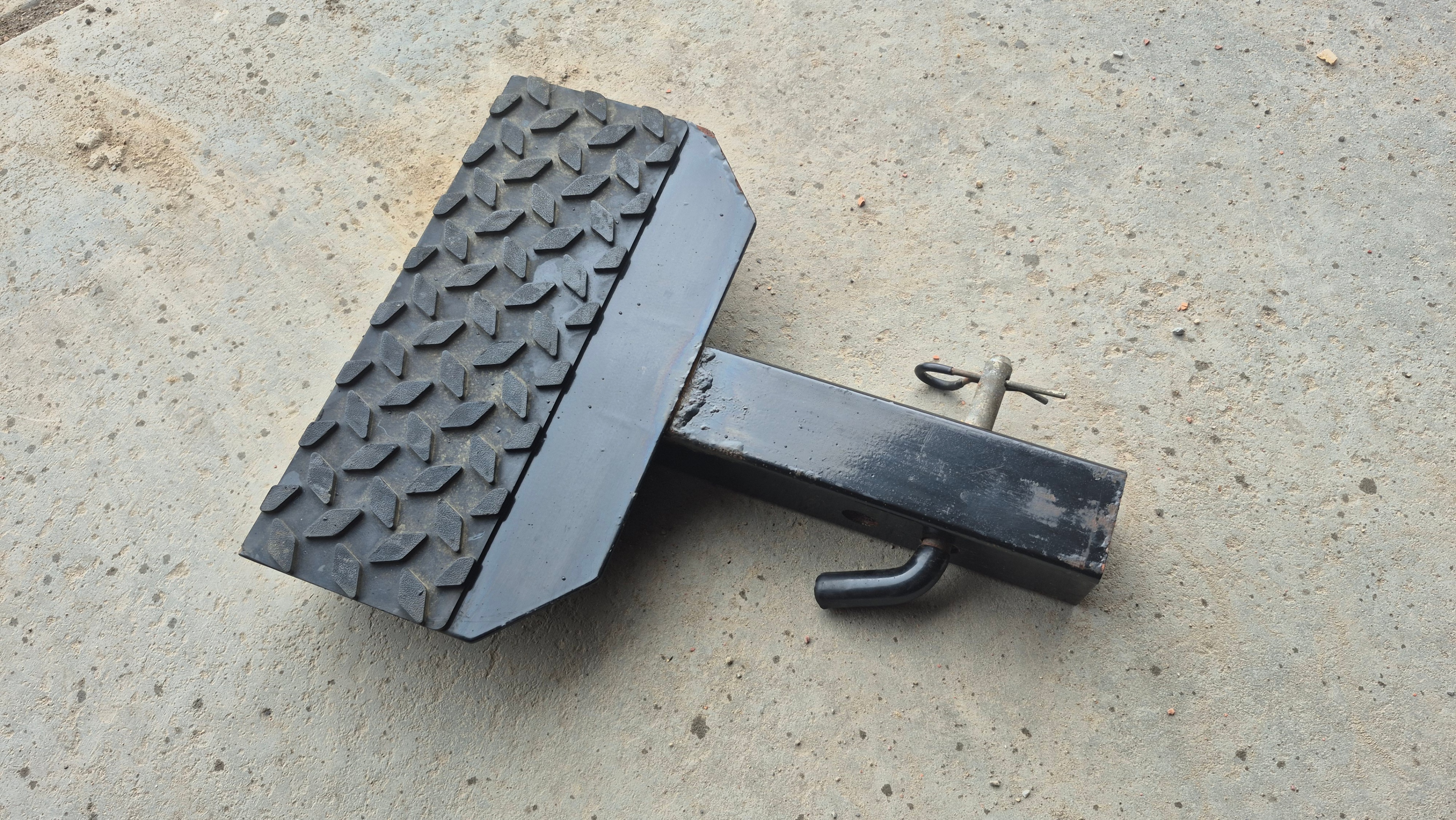 Hitch Step with Receiver Mount - photo 2