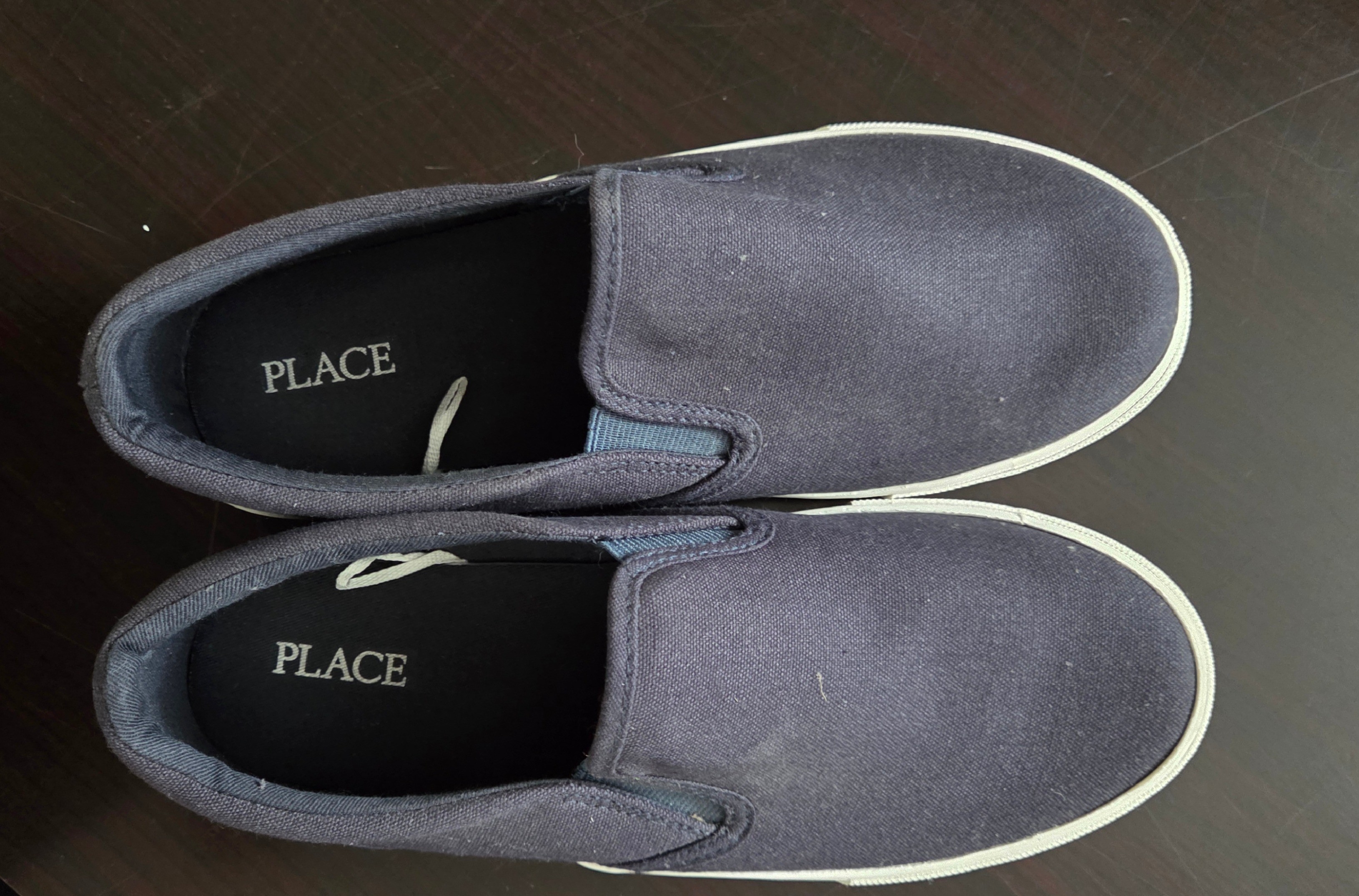 Boys (Youth) Size 6 Slip-on canvas shoes