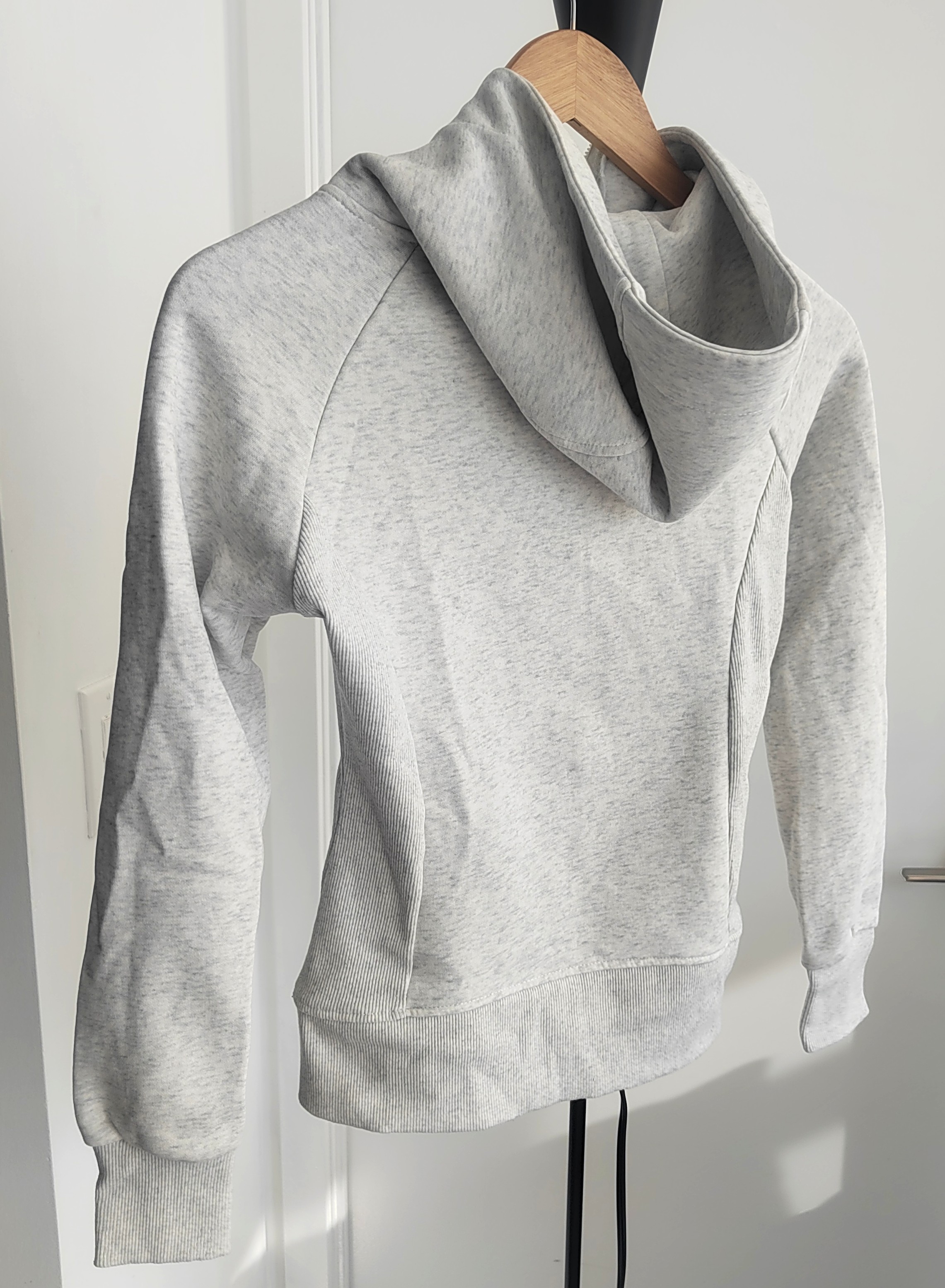 Lululemon Grey Hoodie - photo 2