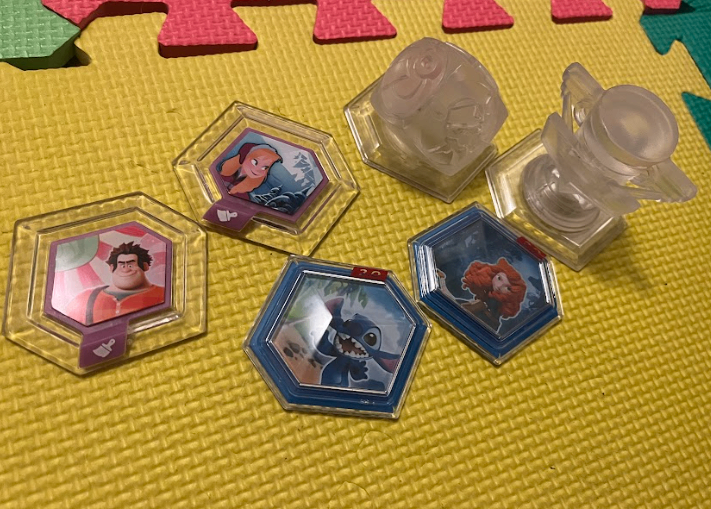 Disney Infinity PS4 Game and Figures - photo 2