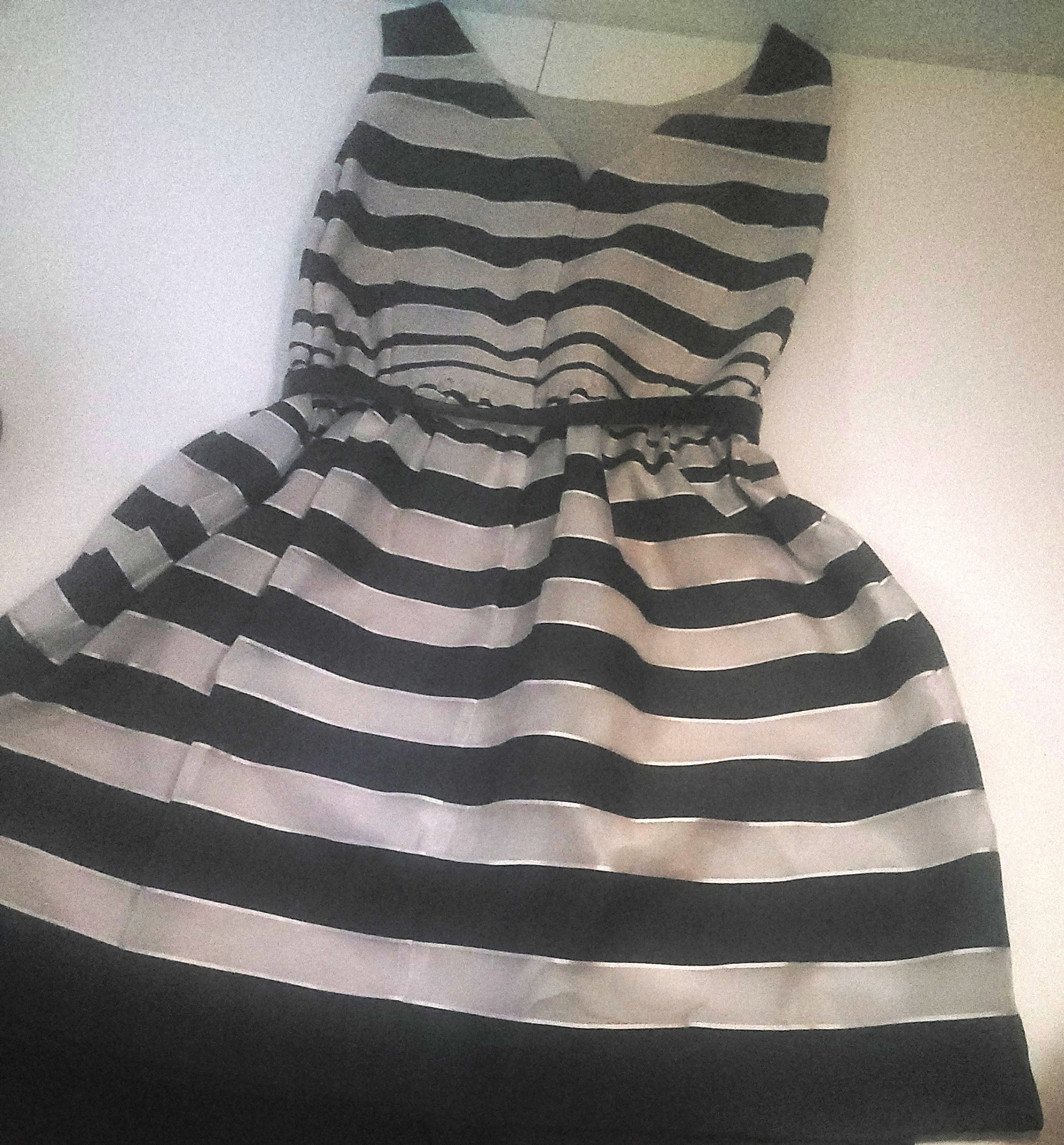 Taylor Black & White Striped Fit & Flare Dress with Belt Size 14 - photo 3