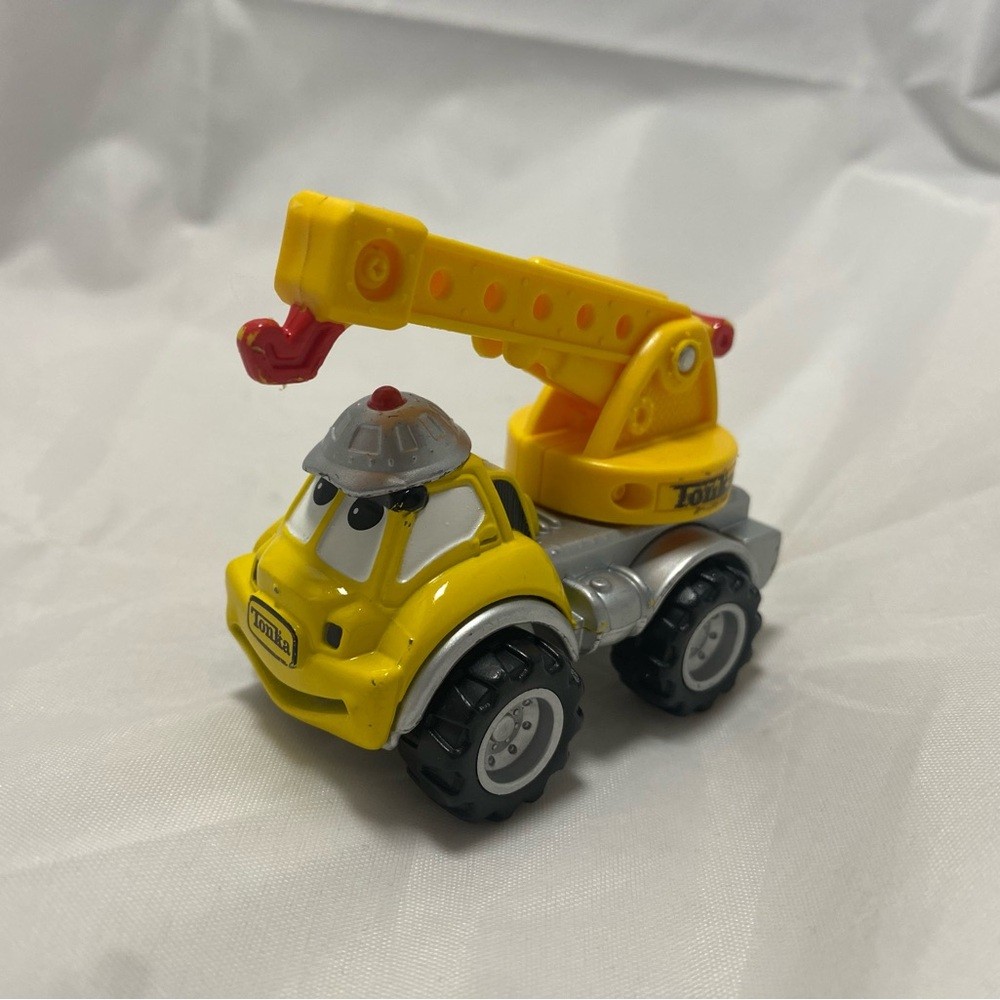Maisto Tonka Lil' Chuck and Friends Truck crane (Hasbro, Die-Cas