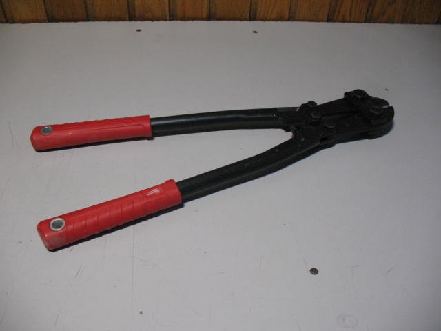 Milwaukee 18 Inch Bolt Cutter, LIKE NEW