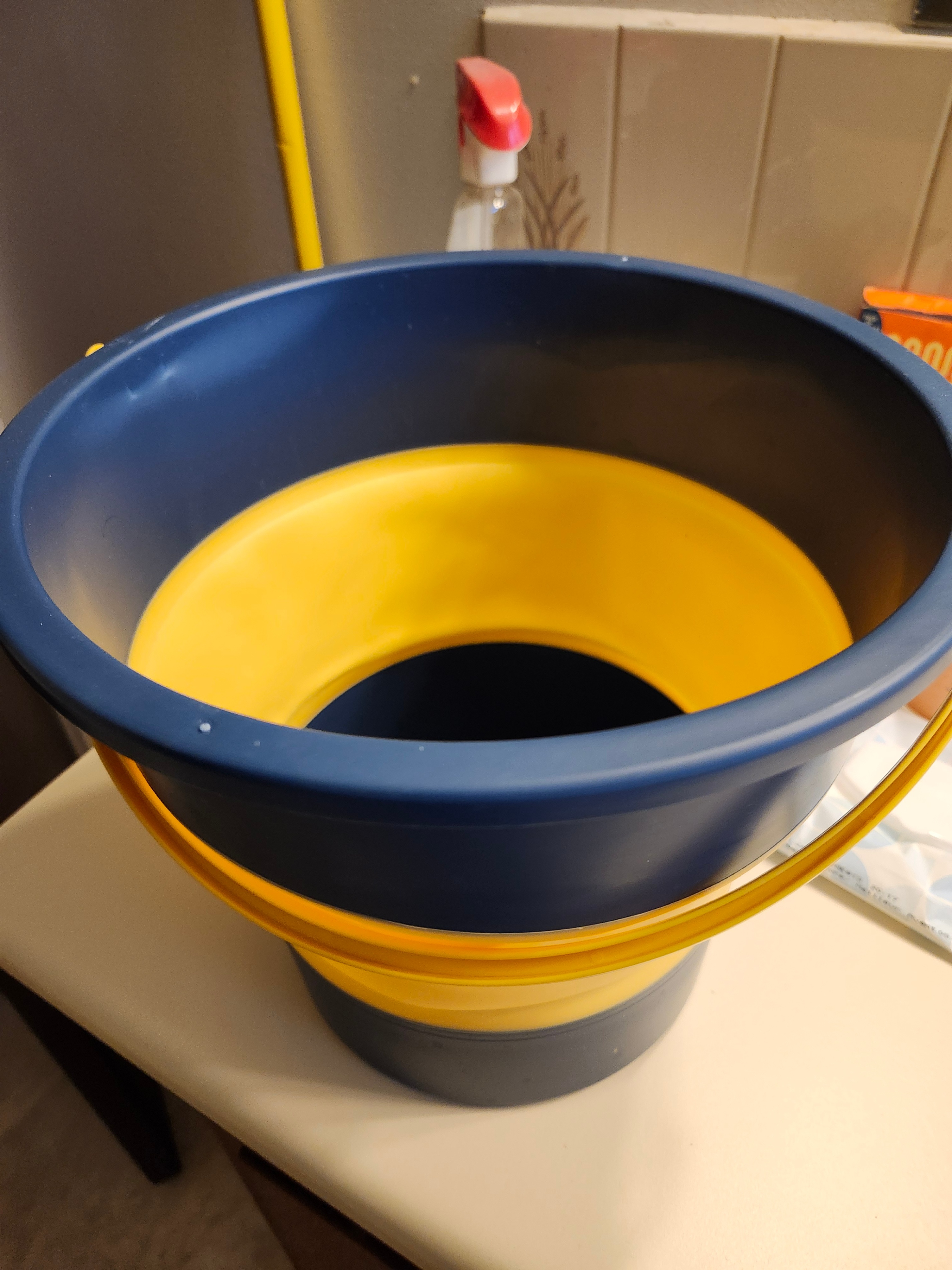 Collapsible Silicone Buckets – 2 pack - photo 2