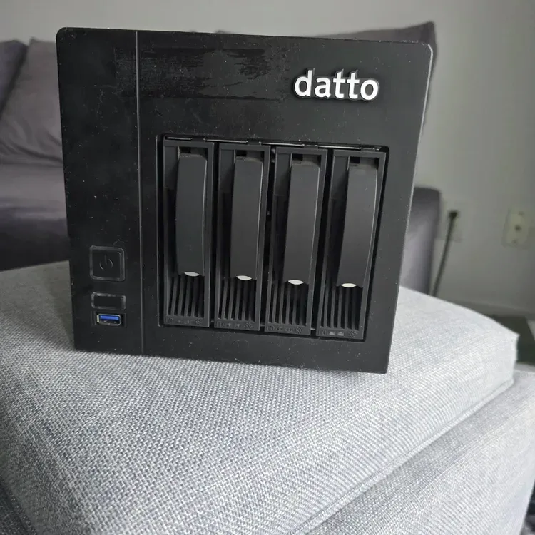 Datto NAS 4 Bay - 32GB Memory  - Only 1 Left!