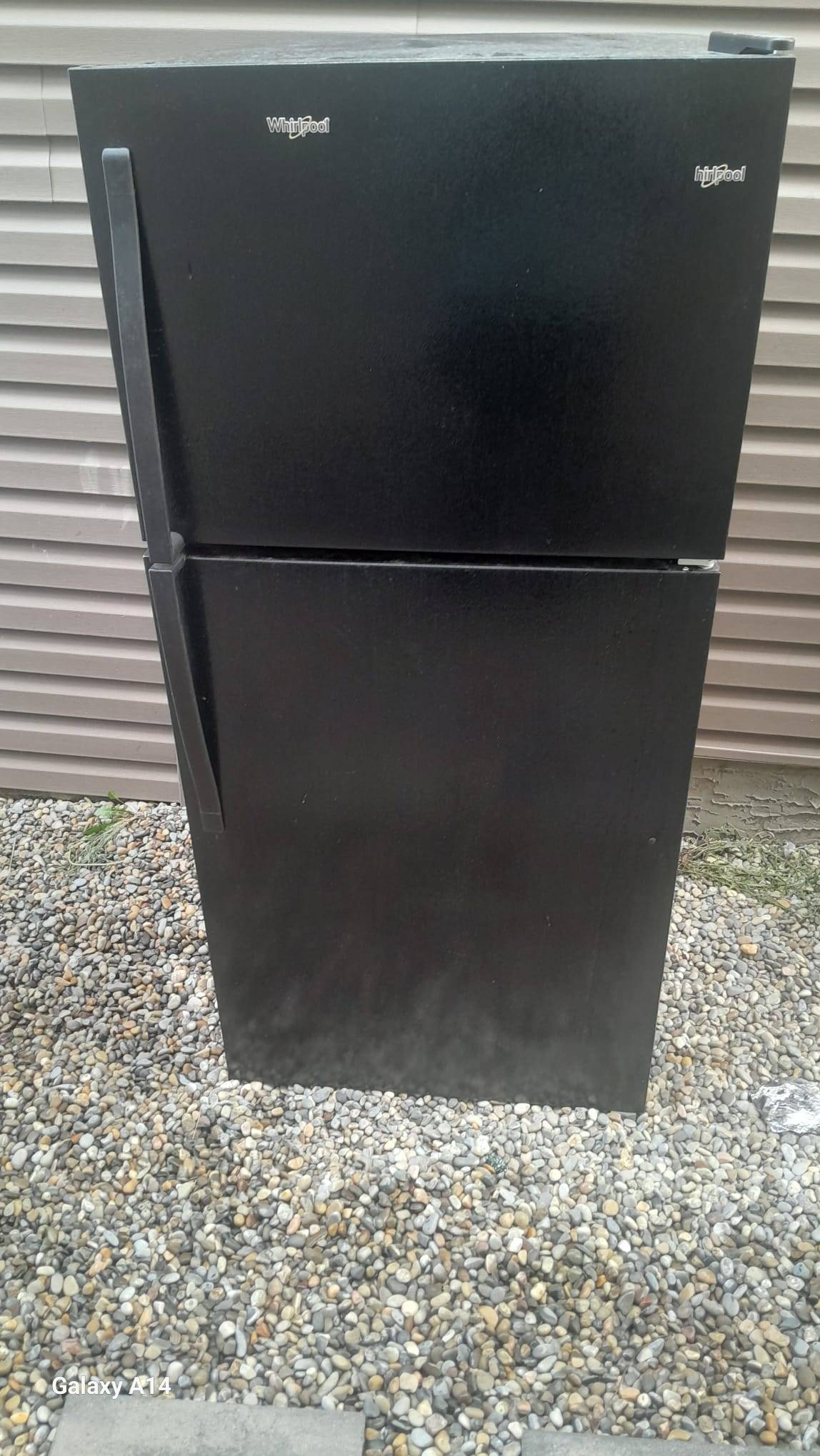 Black fridge - photo 4