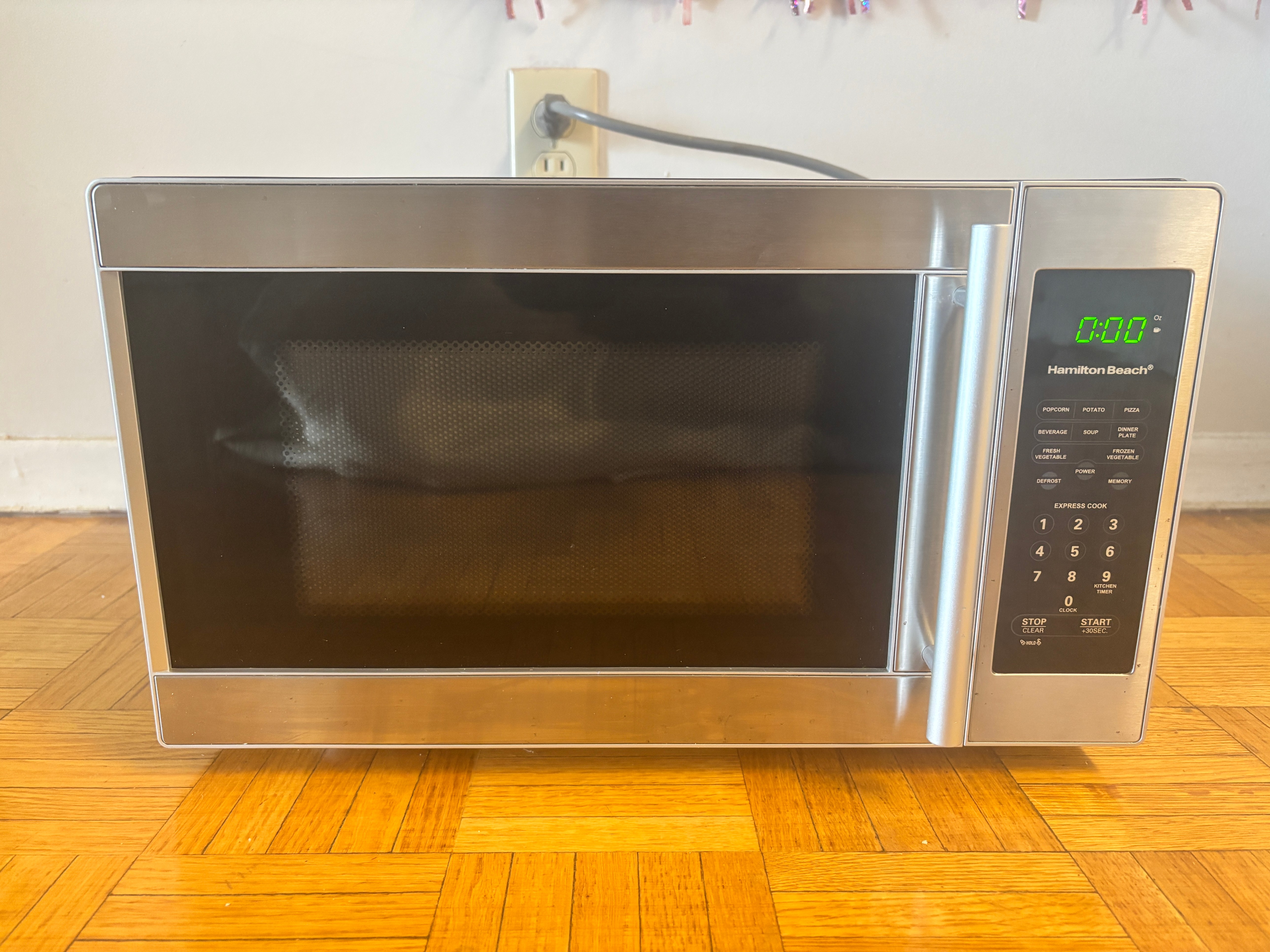 Hamilton Beach - Microwave Oven