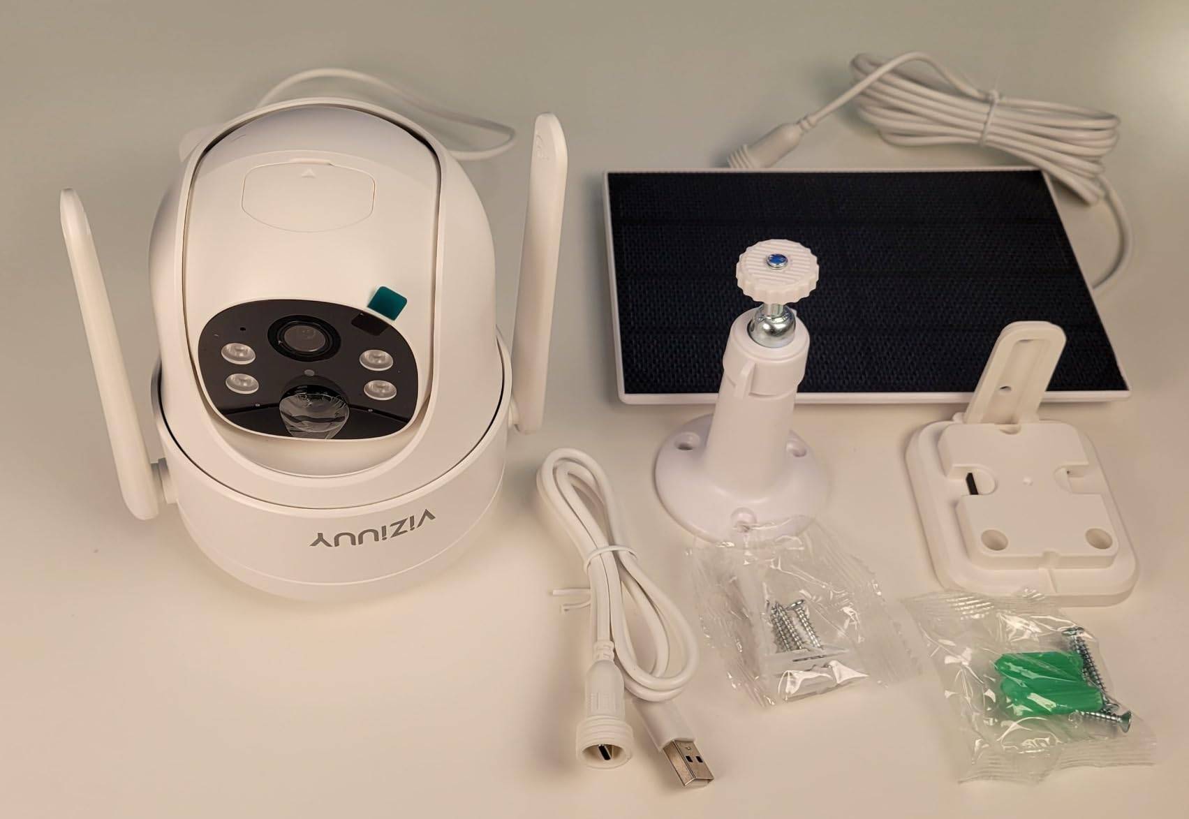 Outdoor Security Camera with Solar Panel