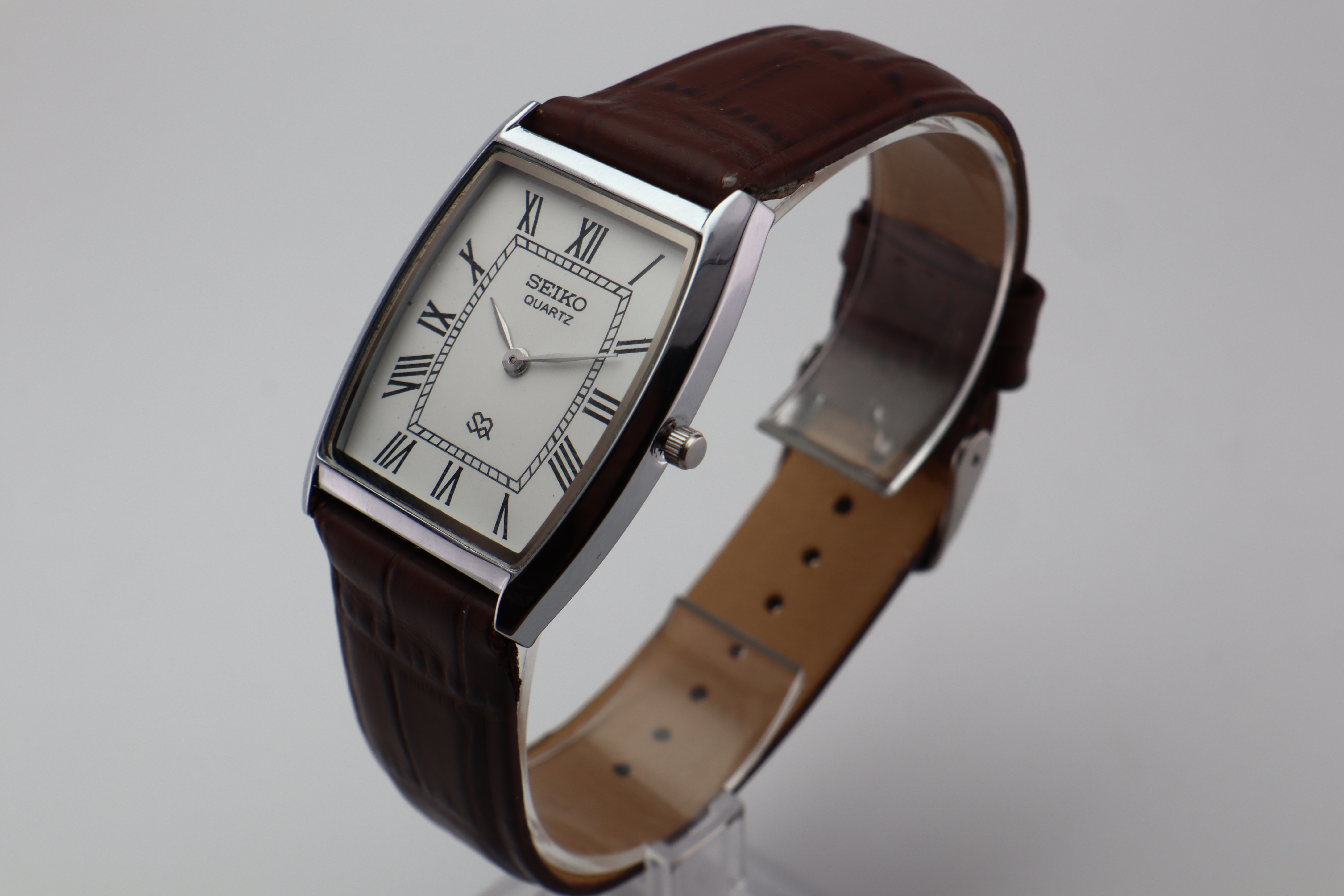 Refurbished Vintage Barrel Tank Men’s Watch - photo 3