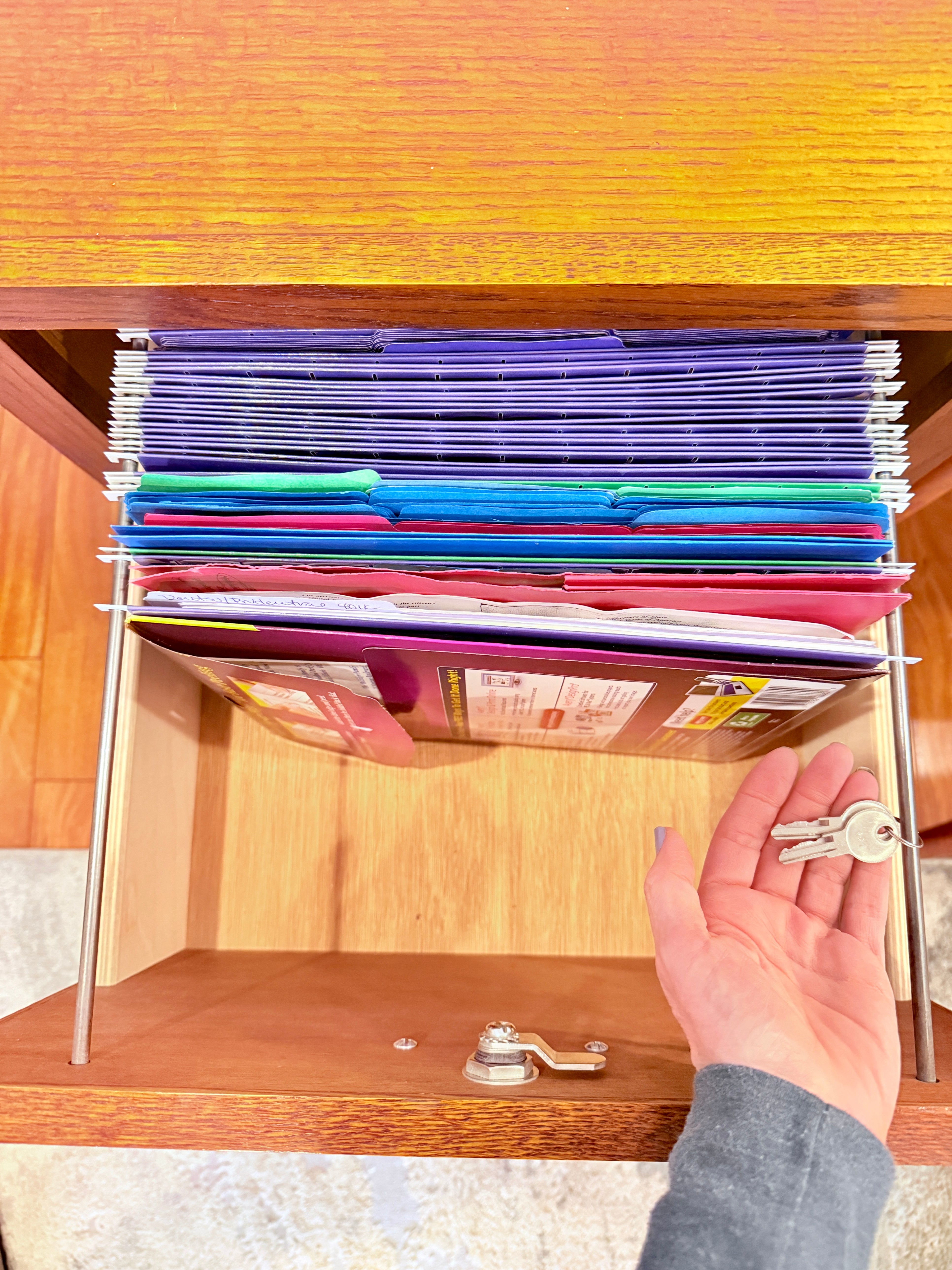 Mission Style Oak 2-Drawer File Cabinet + Lock&Key - photo 3