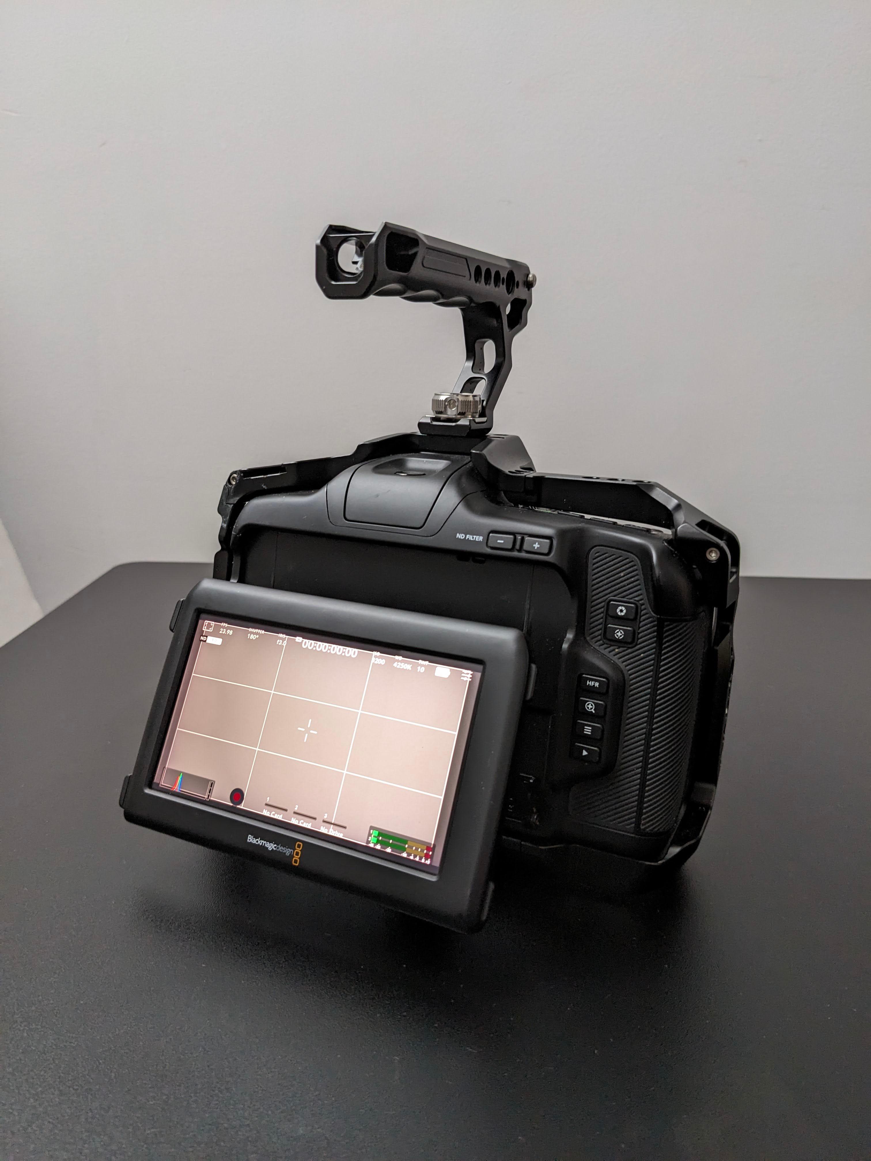 Blackmagic Pocket Cinema Camera 6K Pro - photo 2