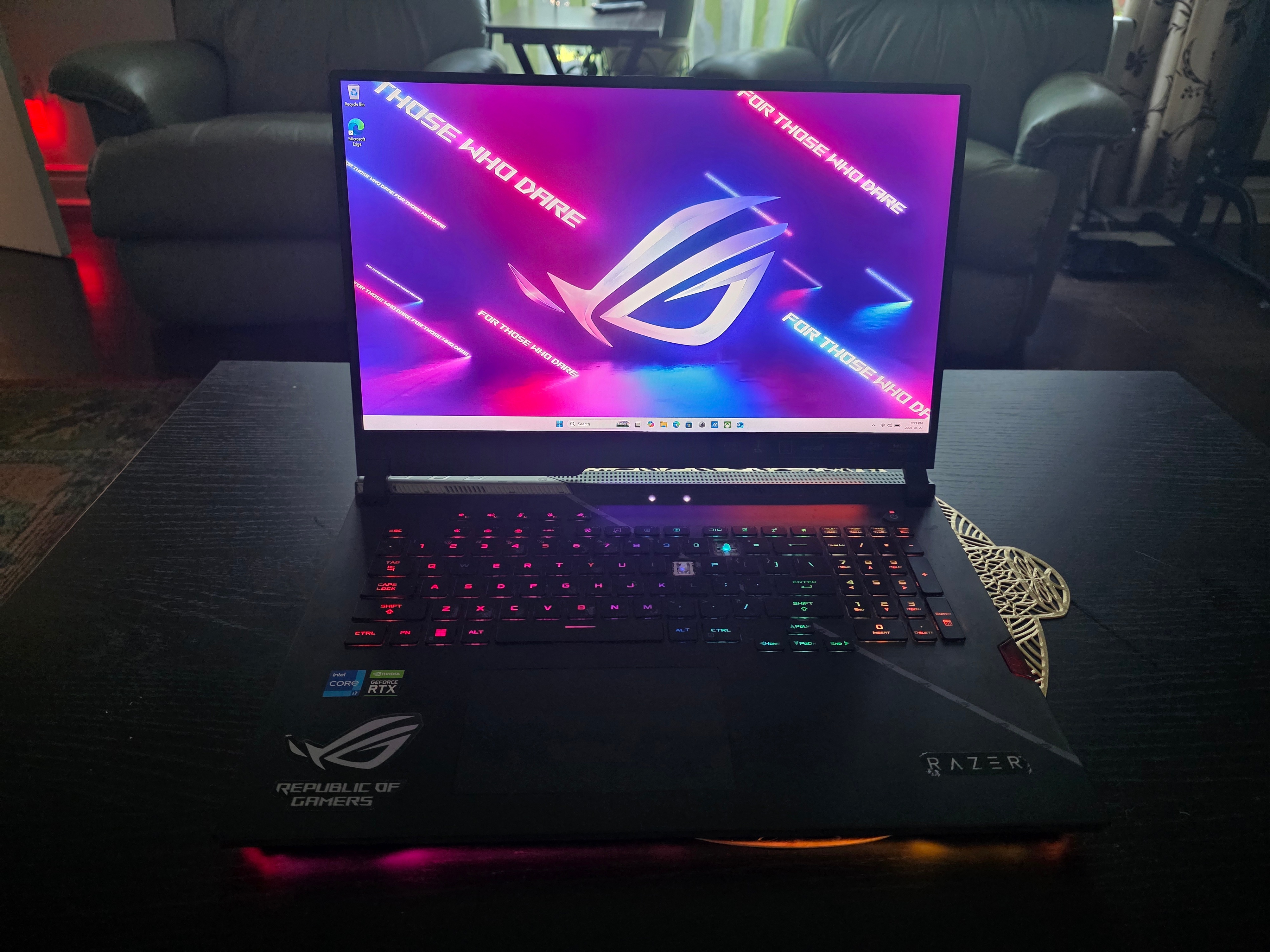 Asus ROG Strix G733ZM