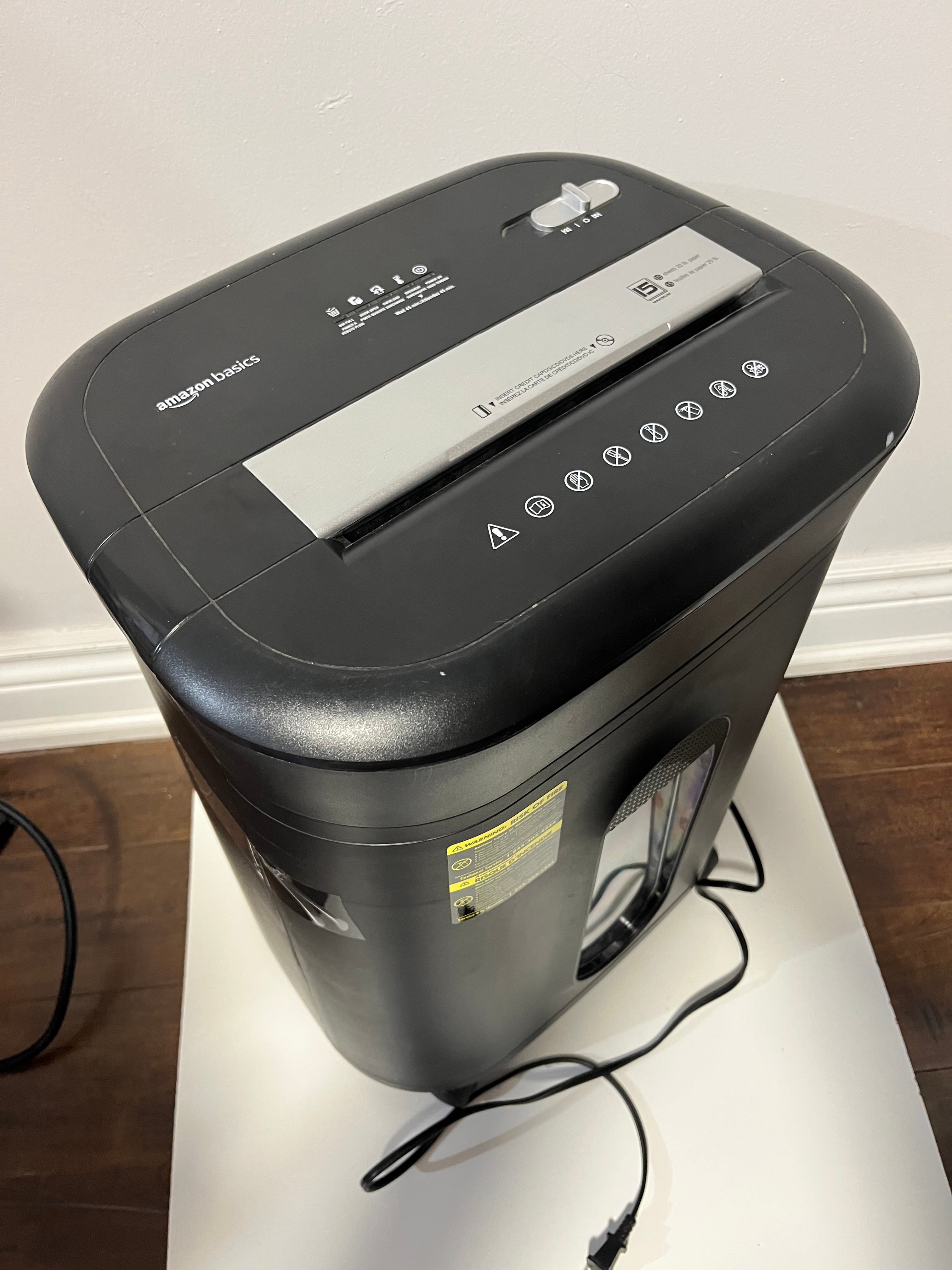 Amazon Basics 15-Sheet High-Security Micro-Cut Paper Shredder