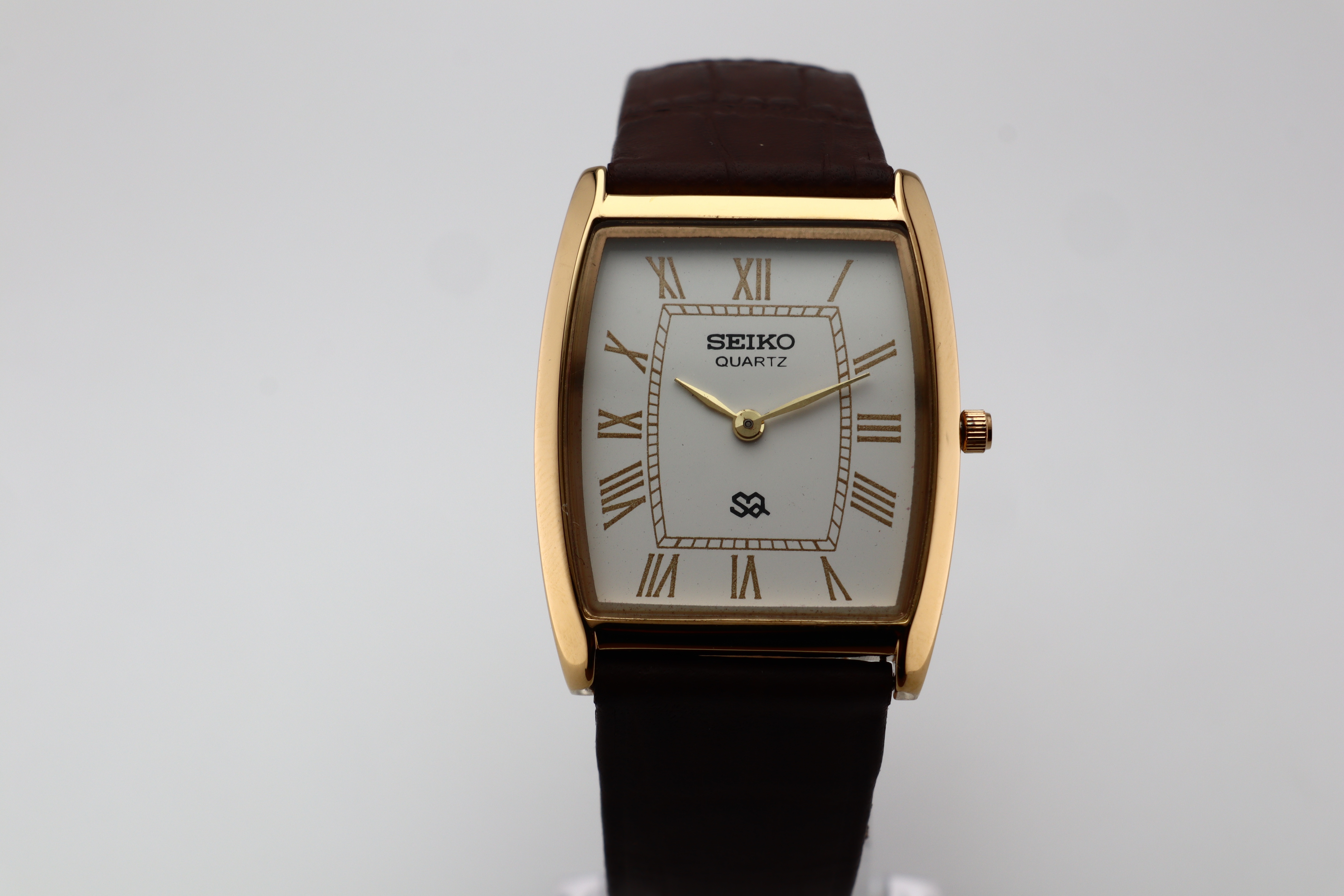 Refurbished Vintage Barrel Tank Men’s Watch - photo 2