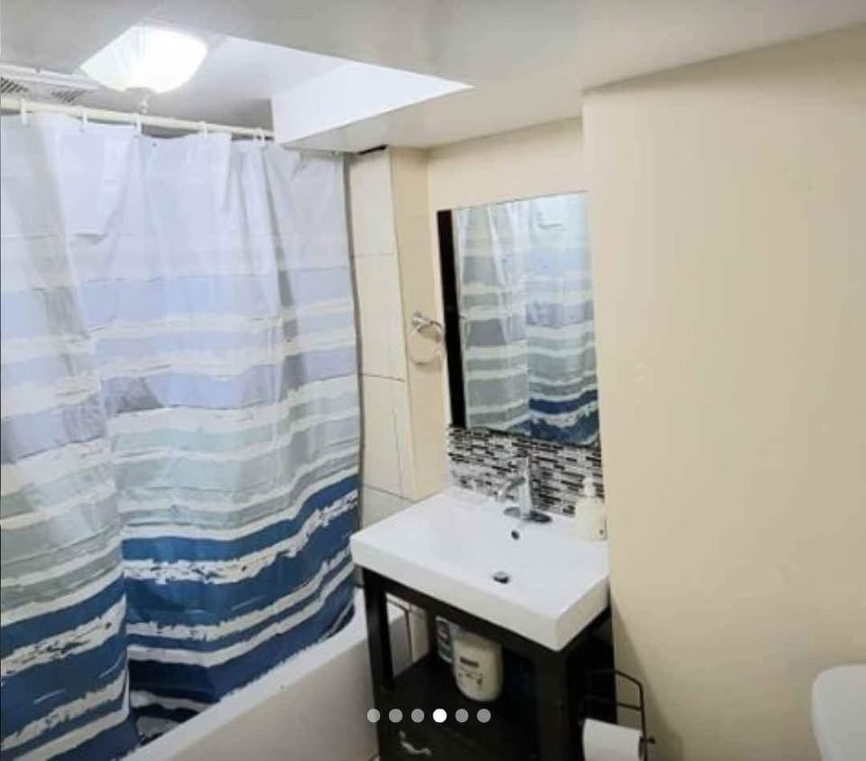 Room For Rent (Read Description) - photo 5