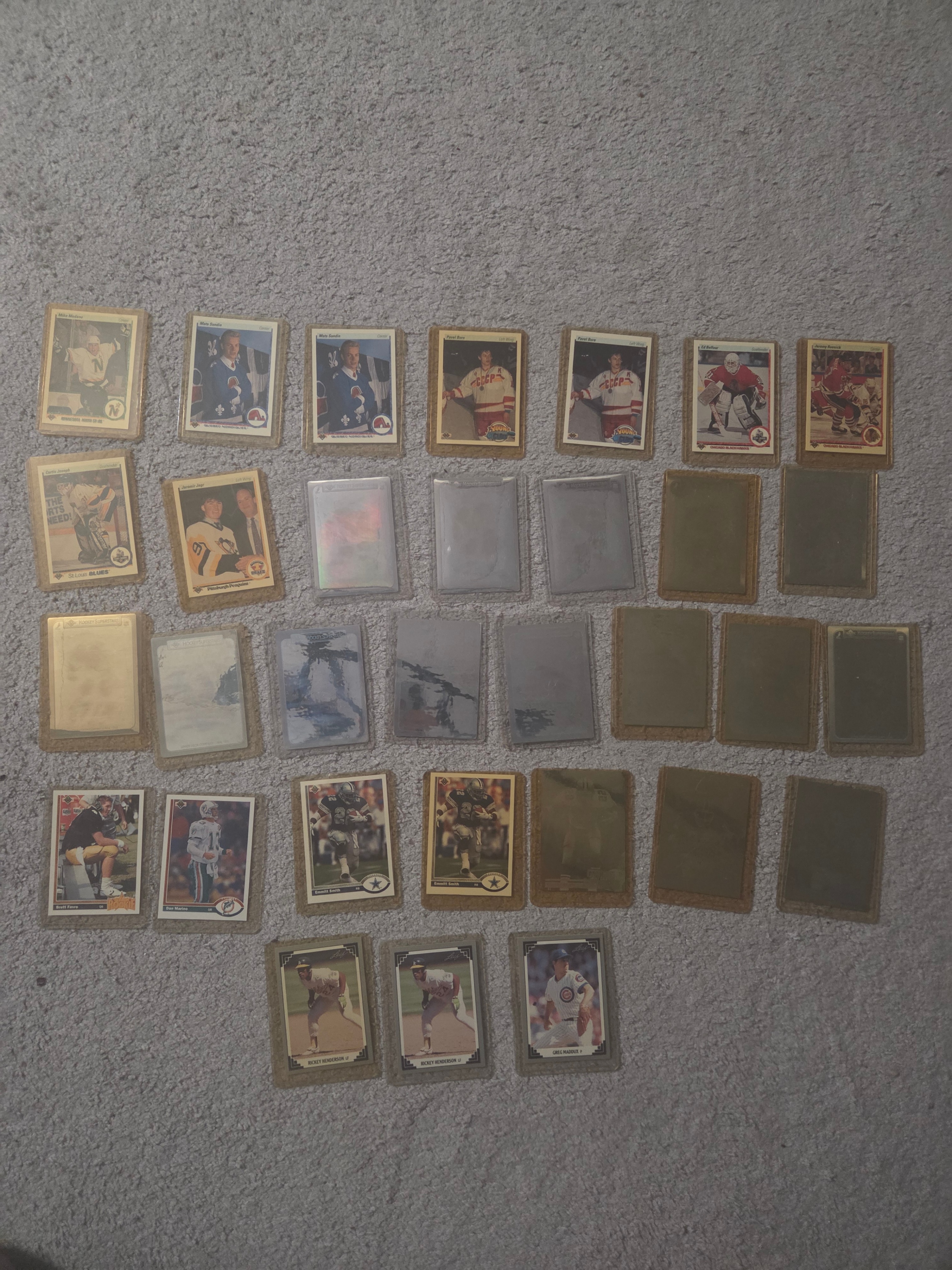 23 Premium Mint Sports Card Singles - Hockey, Football, Baseball