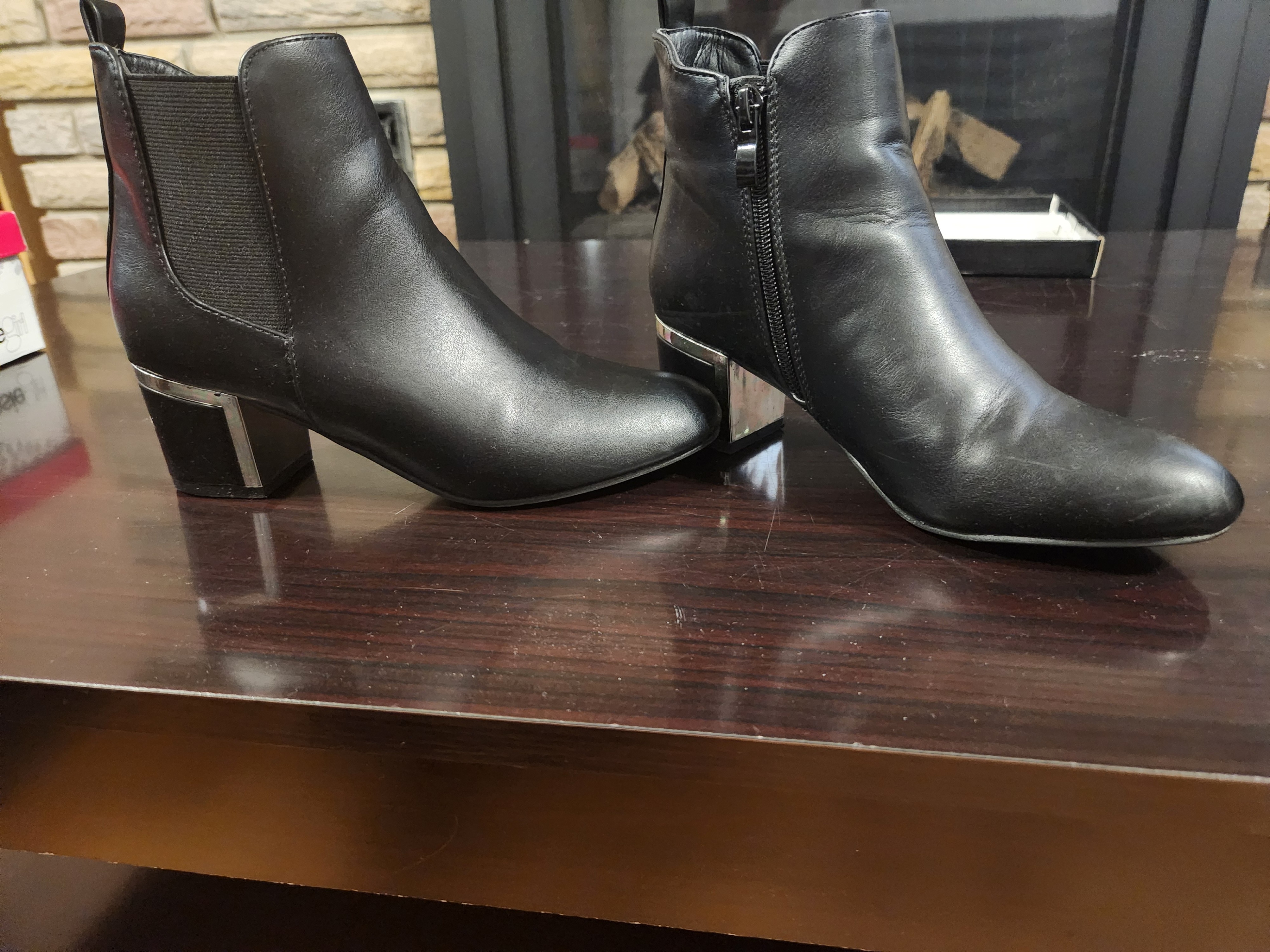 Women's Ankle Boot - Size 6