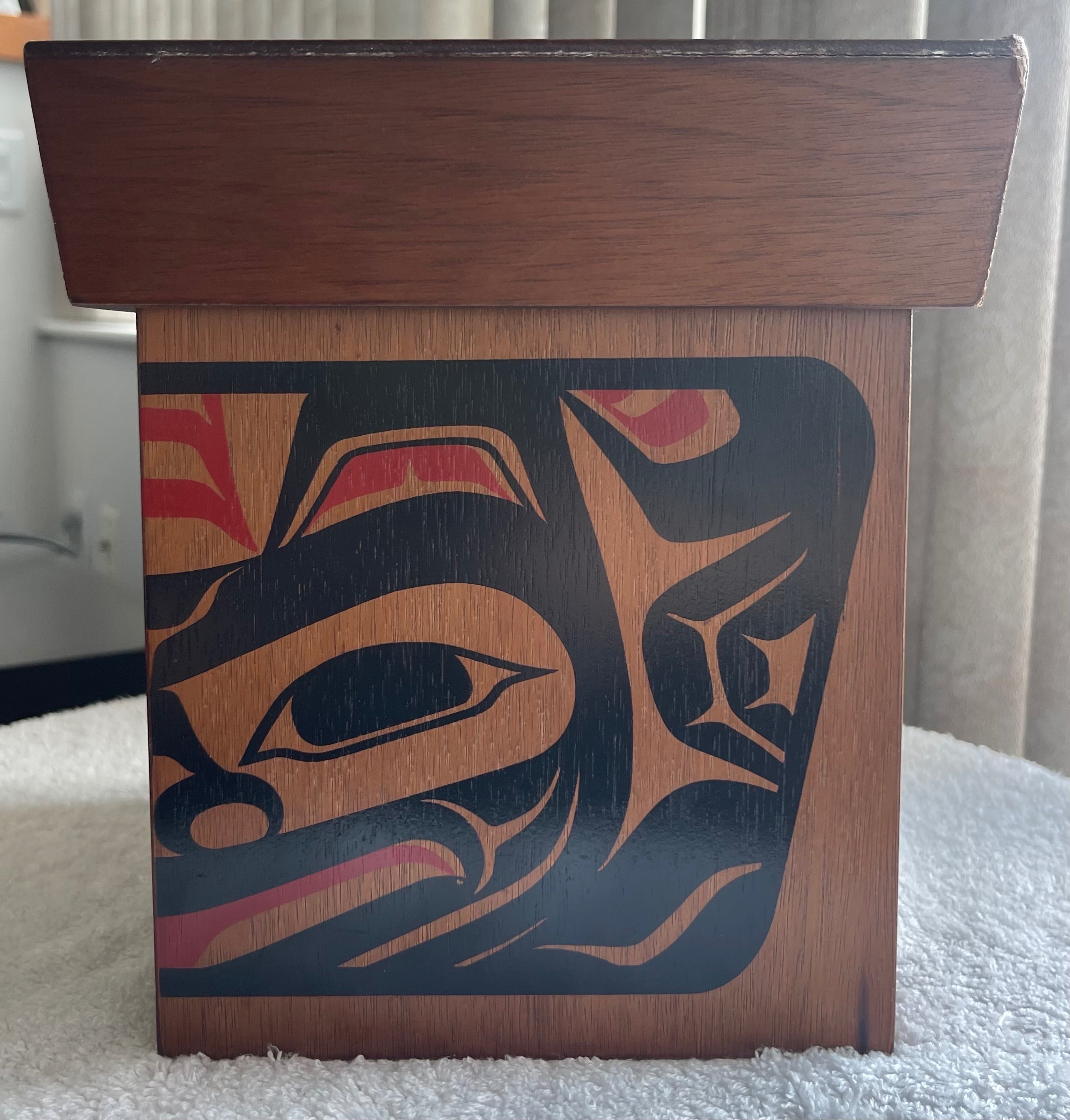 Vintage Northwest Coast Style Art Box with Lid (Heavy) - photo 2