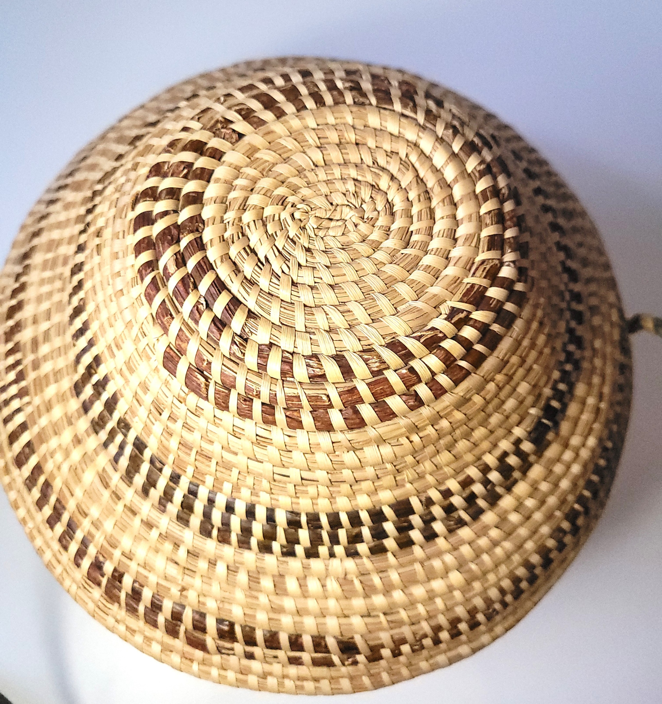 Circa 1970s Botswana Handwoven Basket with Lid & Strap | Large - photo 3