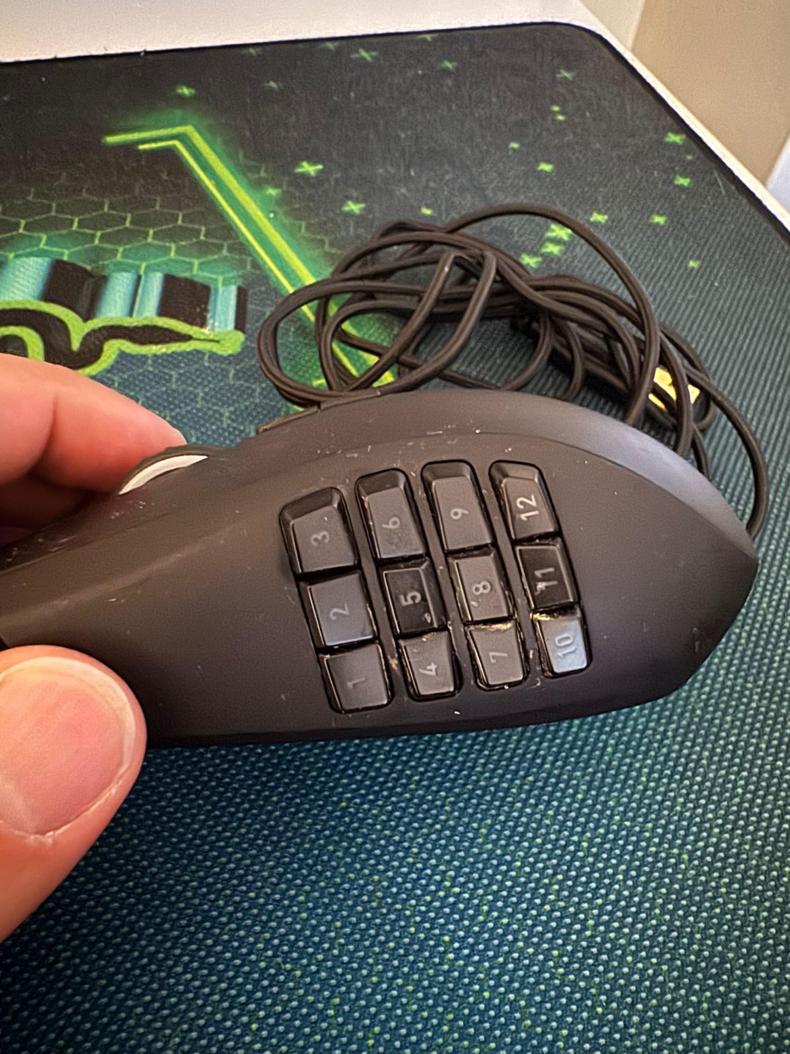 Razer Naga Gaming Mouse – 12 Side Buttons – Wired