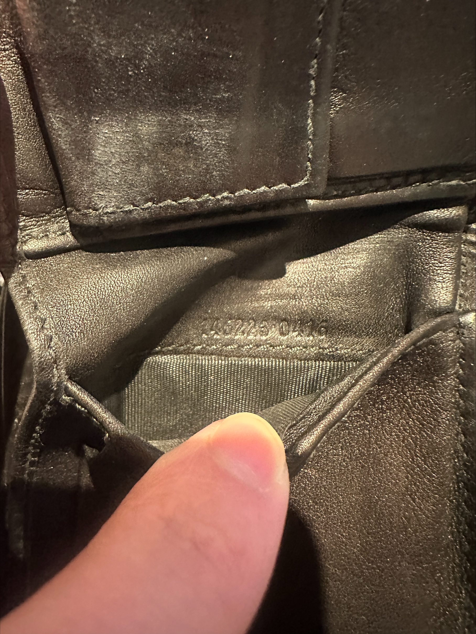 Gucci Black Leather Bi-Fold Wallet - photo 3