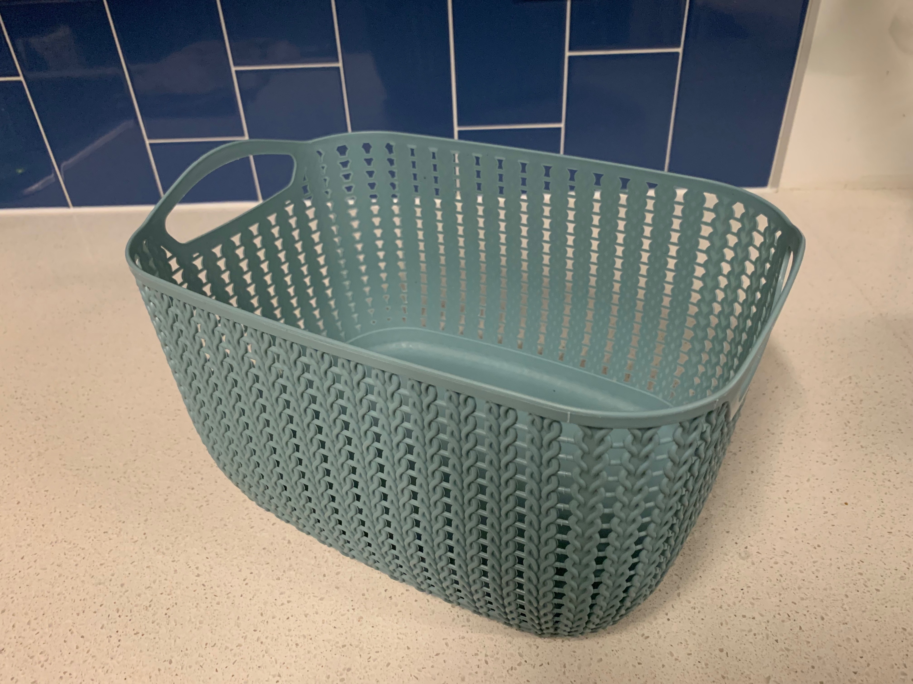 🧺 Teal Knit-Texture Plastic Storage Basket