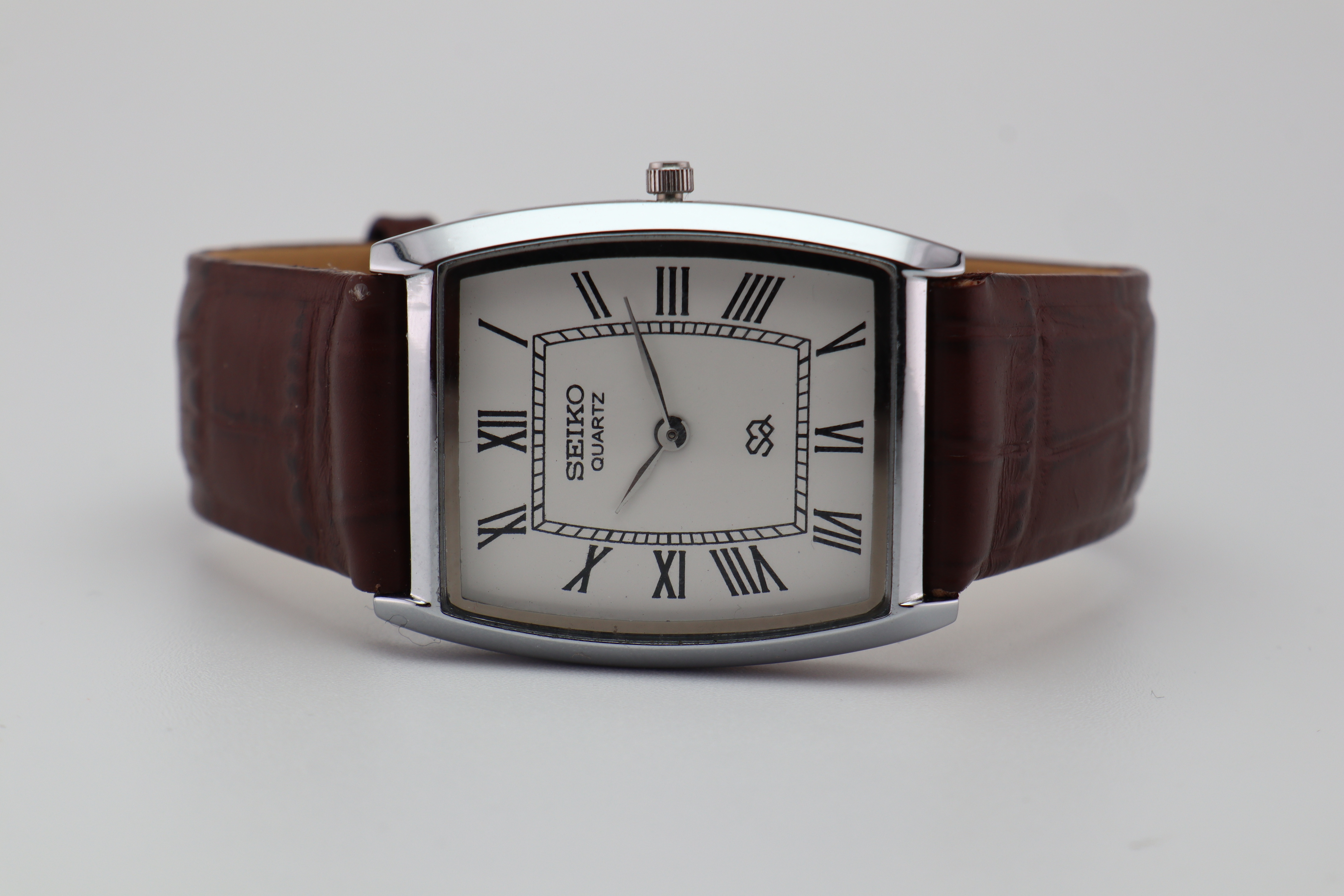Refurbished Vintage Barrel Tank Men’s Watch - photo 4